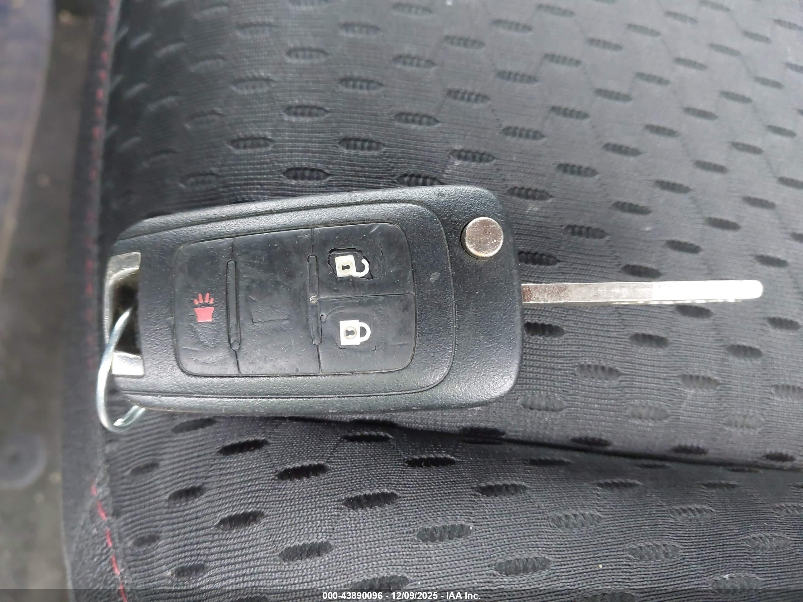 CHEVROLET EQUINOX image 11