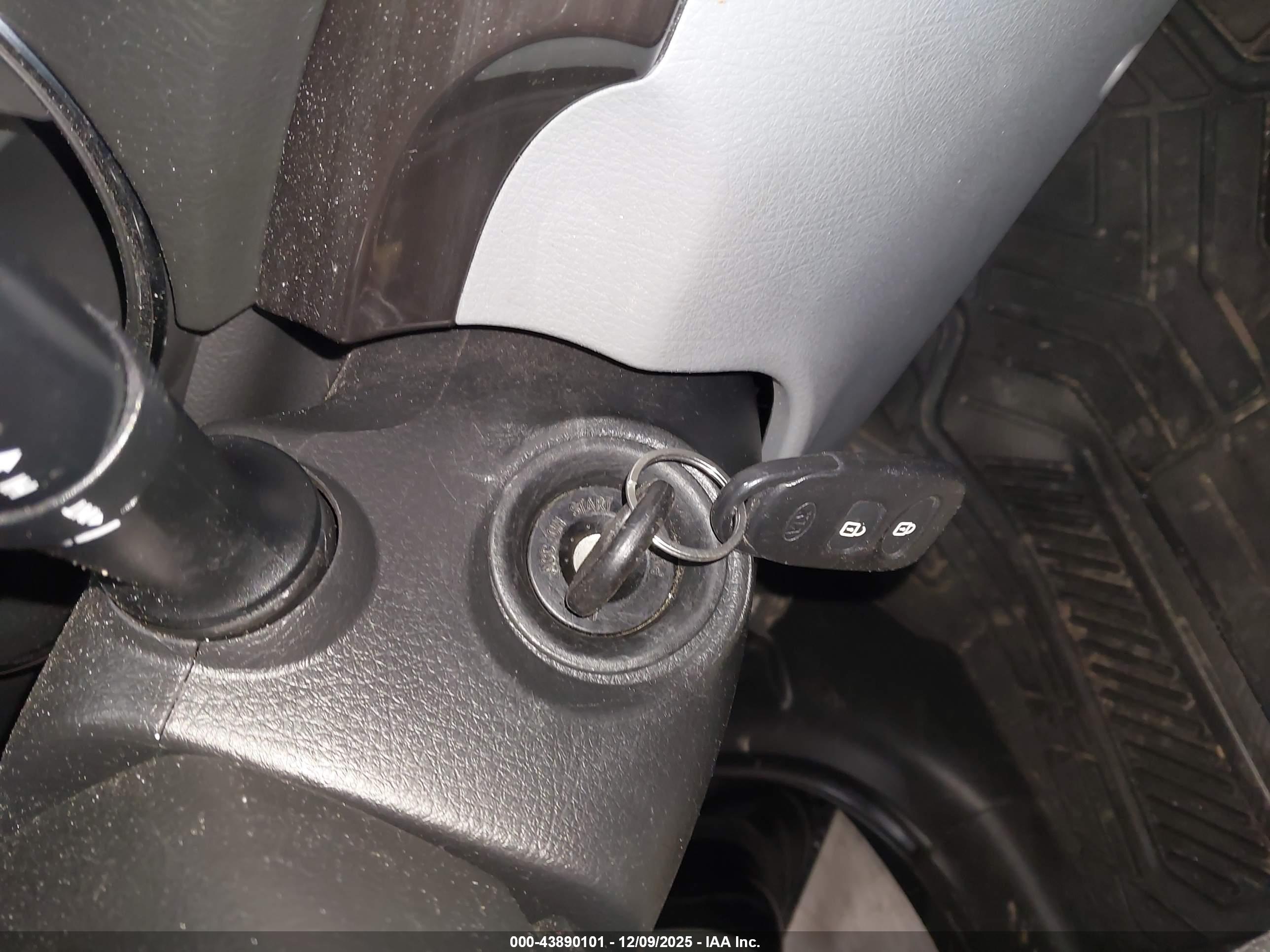 KIA SORENTO image 11