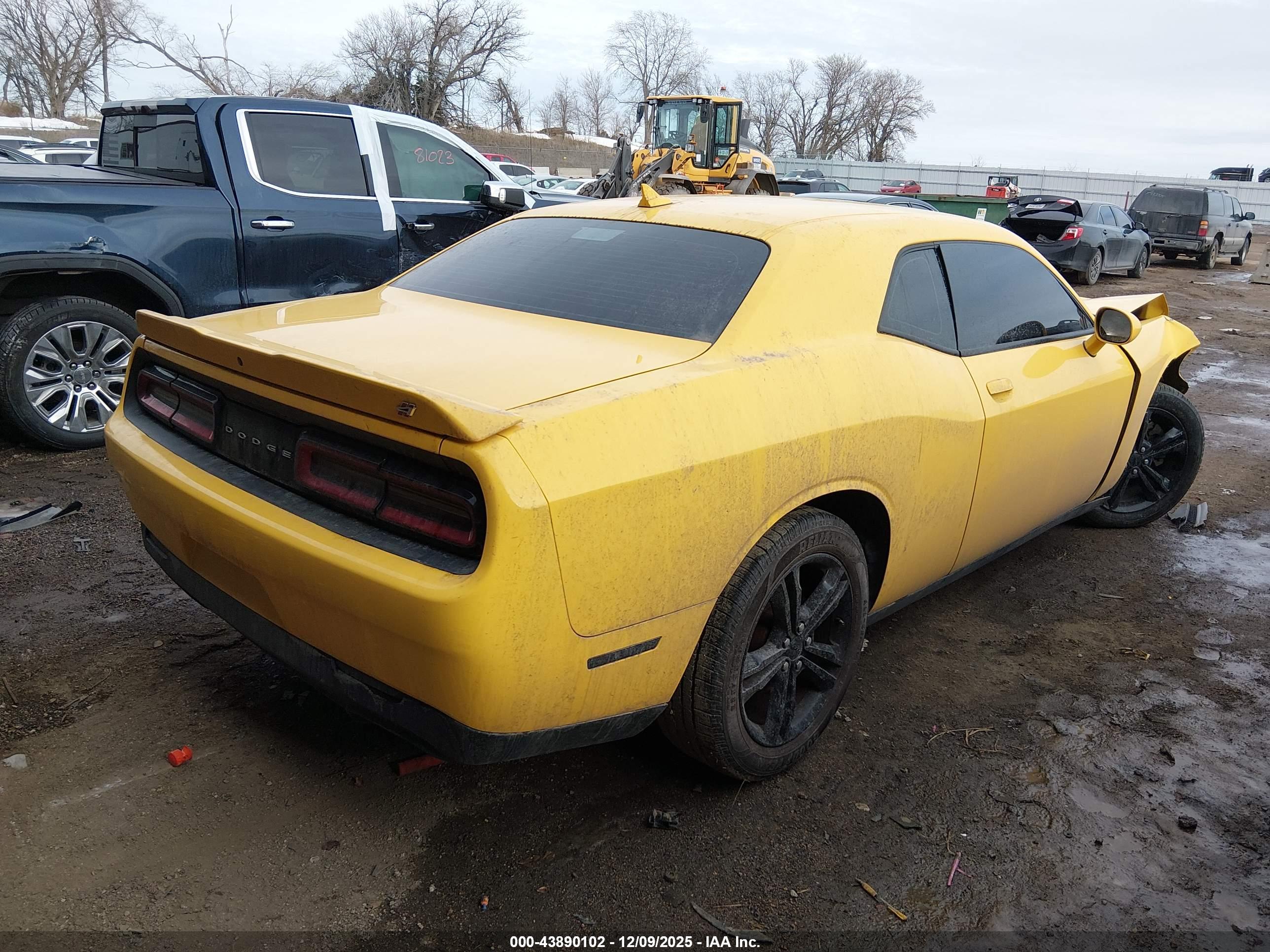 DODGE CHALLENGER image 4