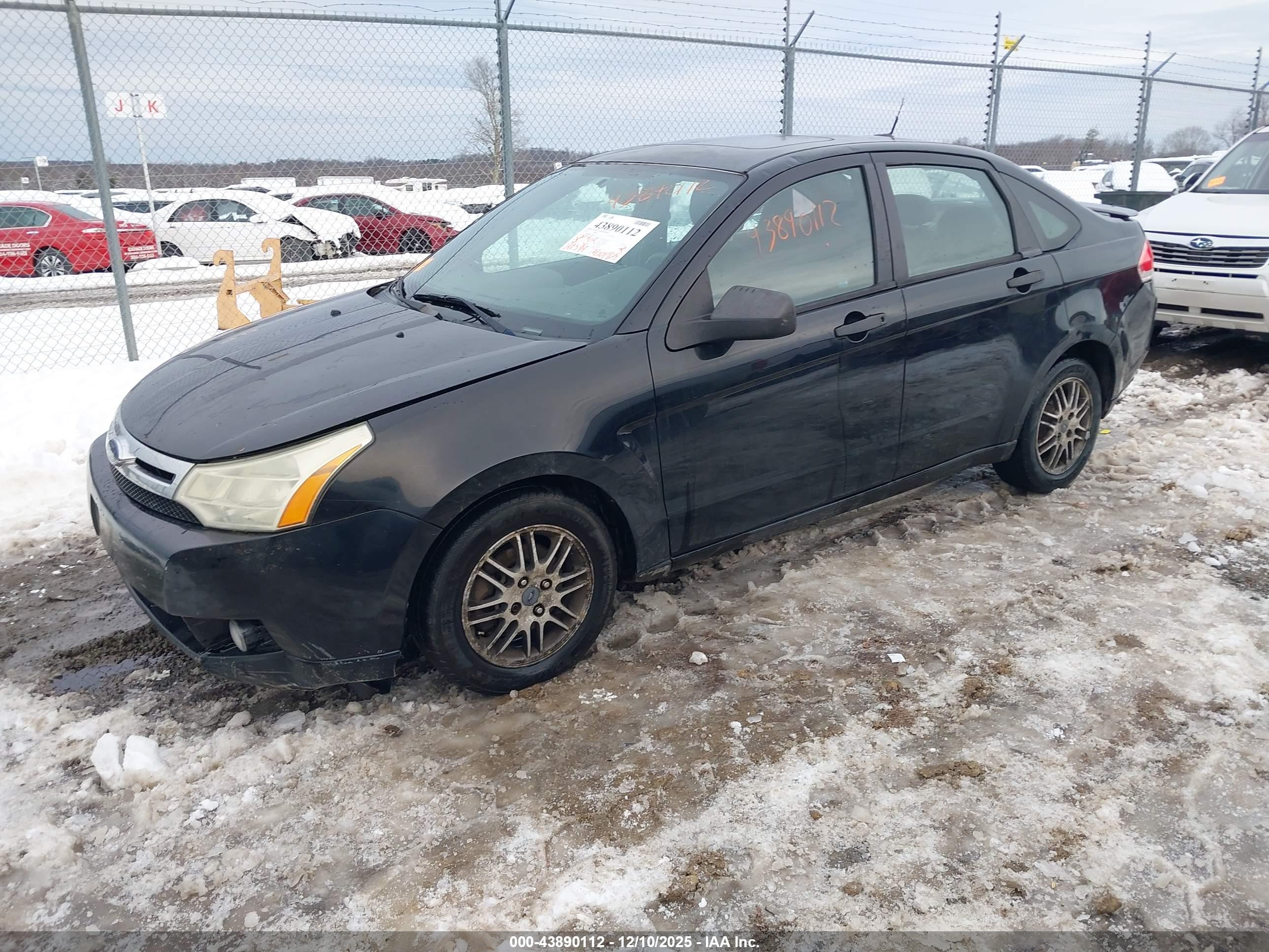 FORD FOCUS image 2