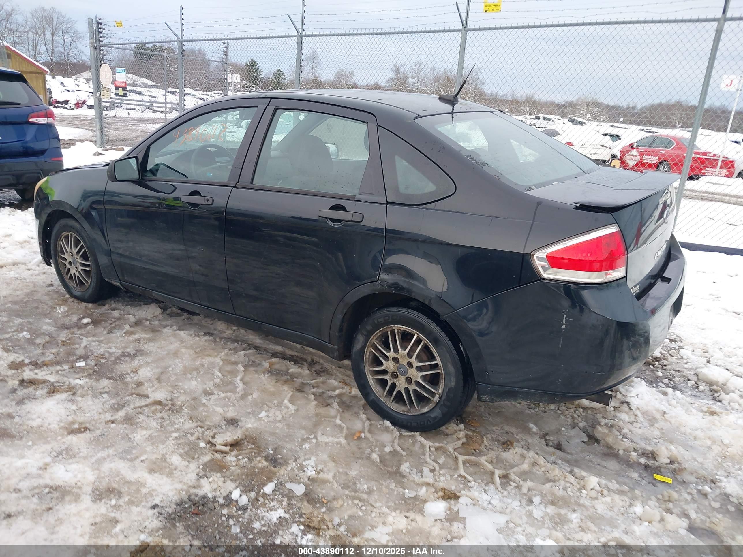 FORD FOCUS image 3