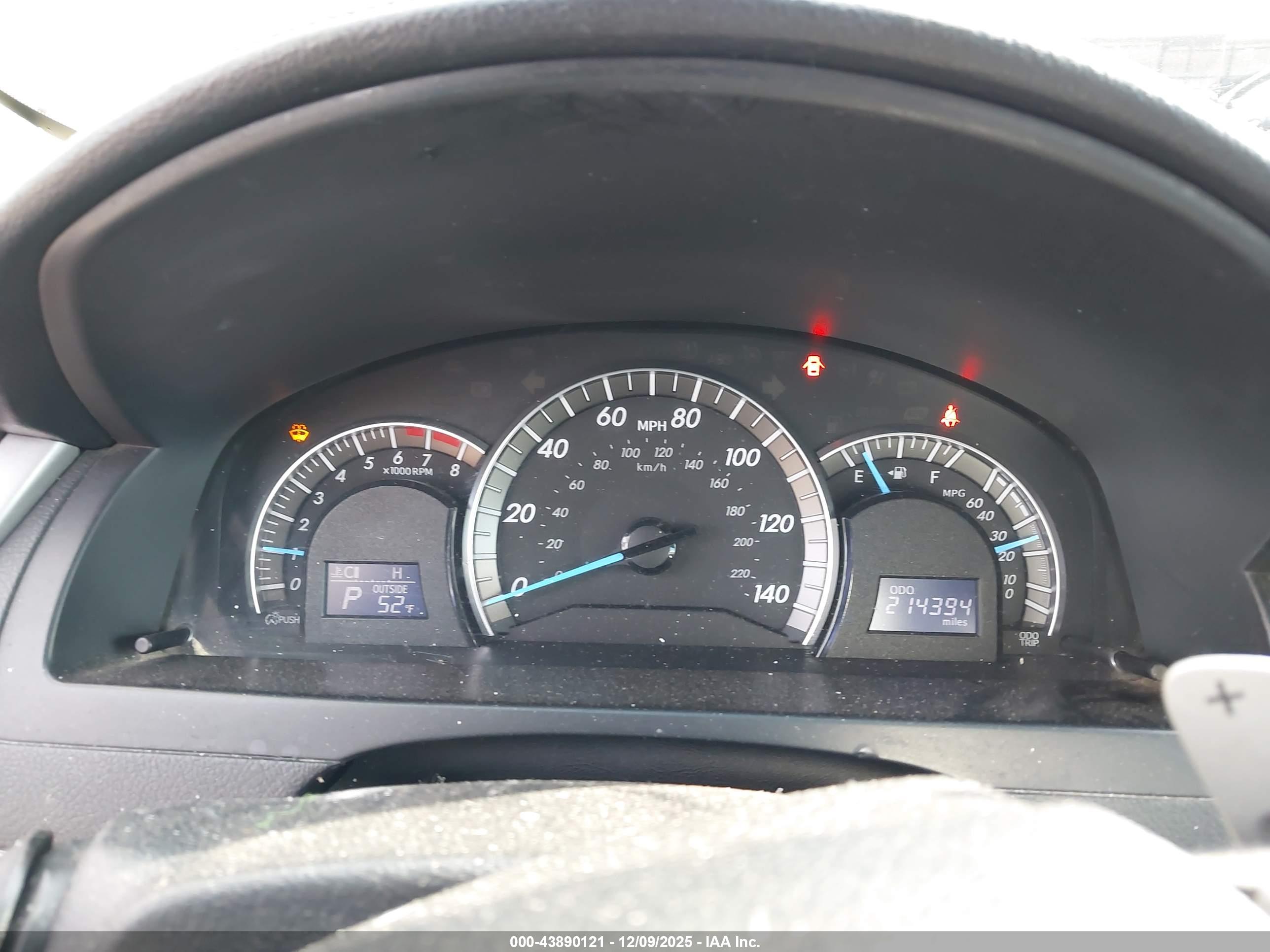 TOYOTA CAMRY image 7