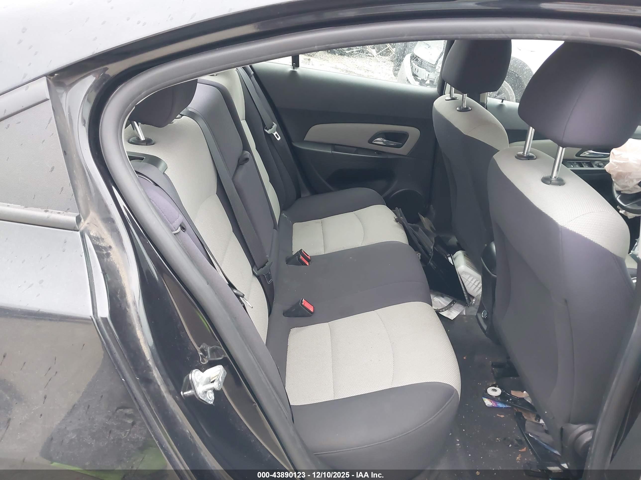 CHEVROLET CRUZE image 8