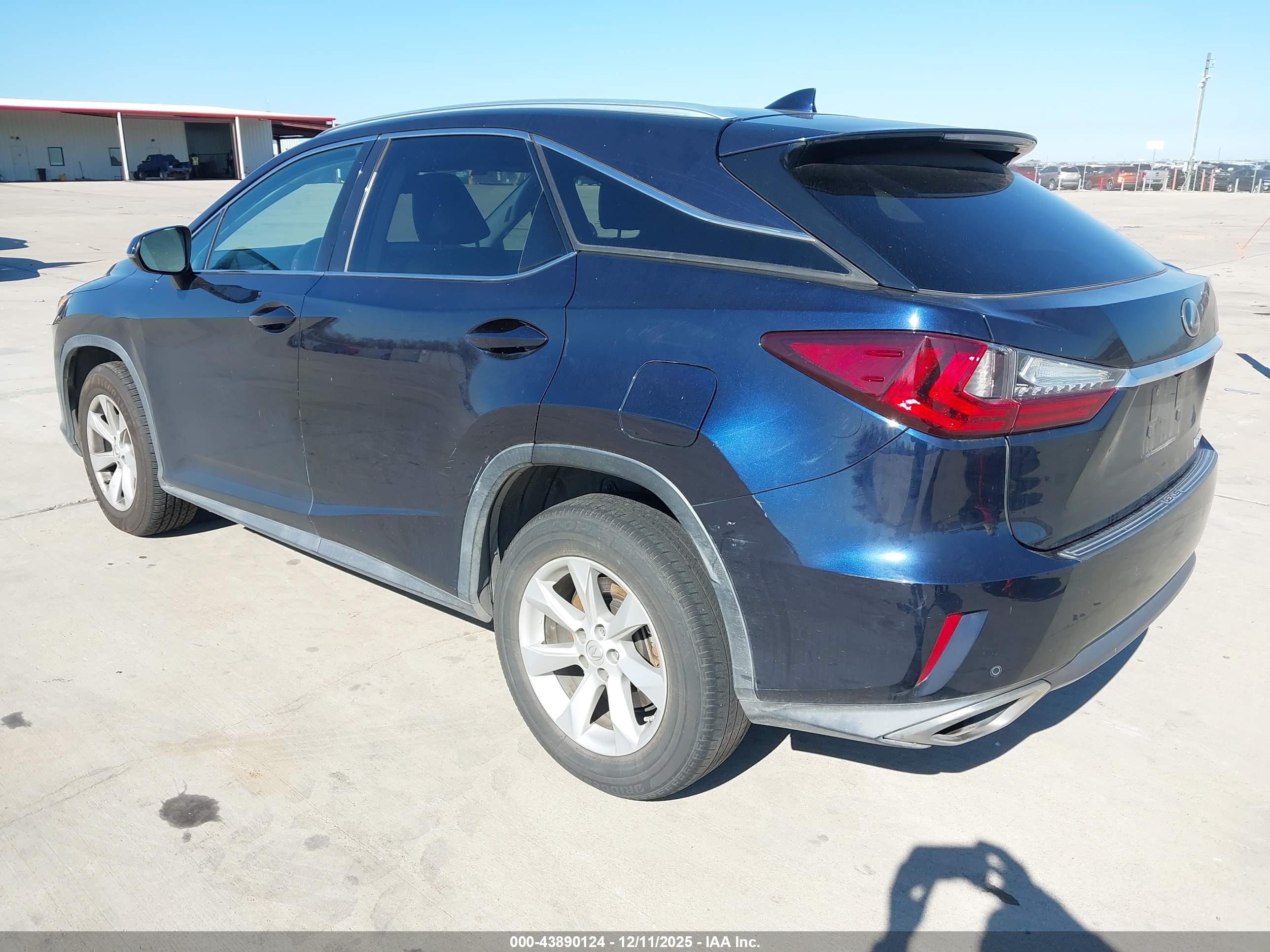 LEXUS RX image 3