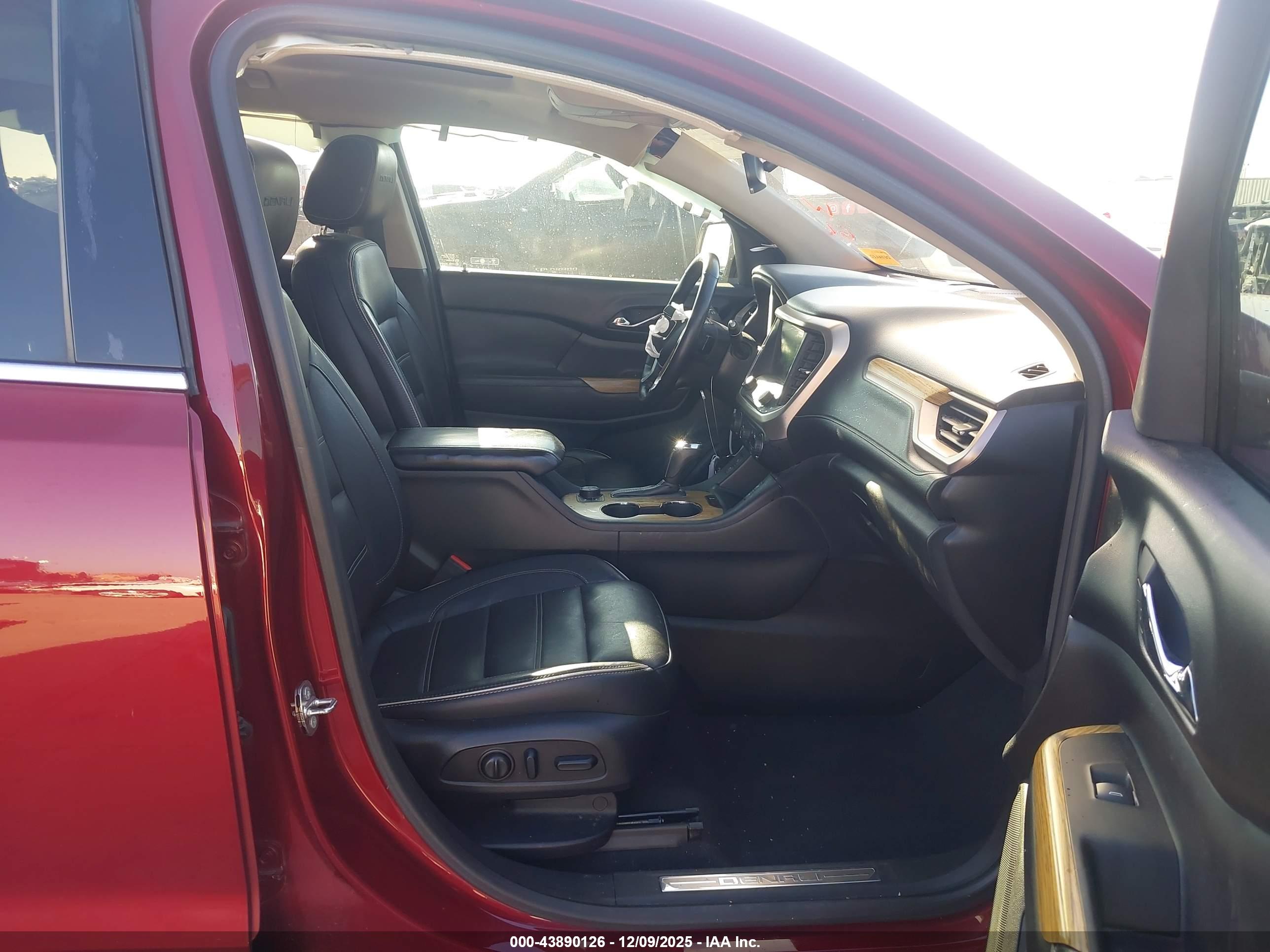 GMC ACADIA image 5