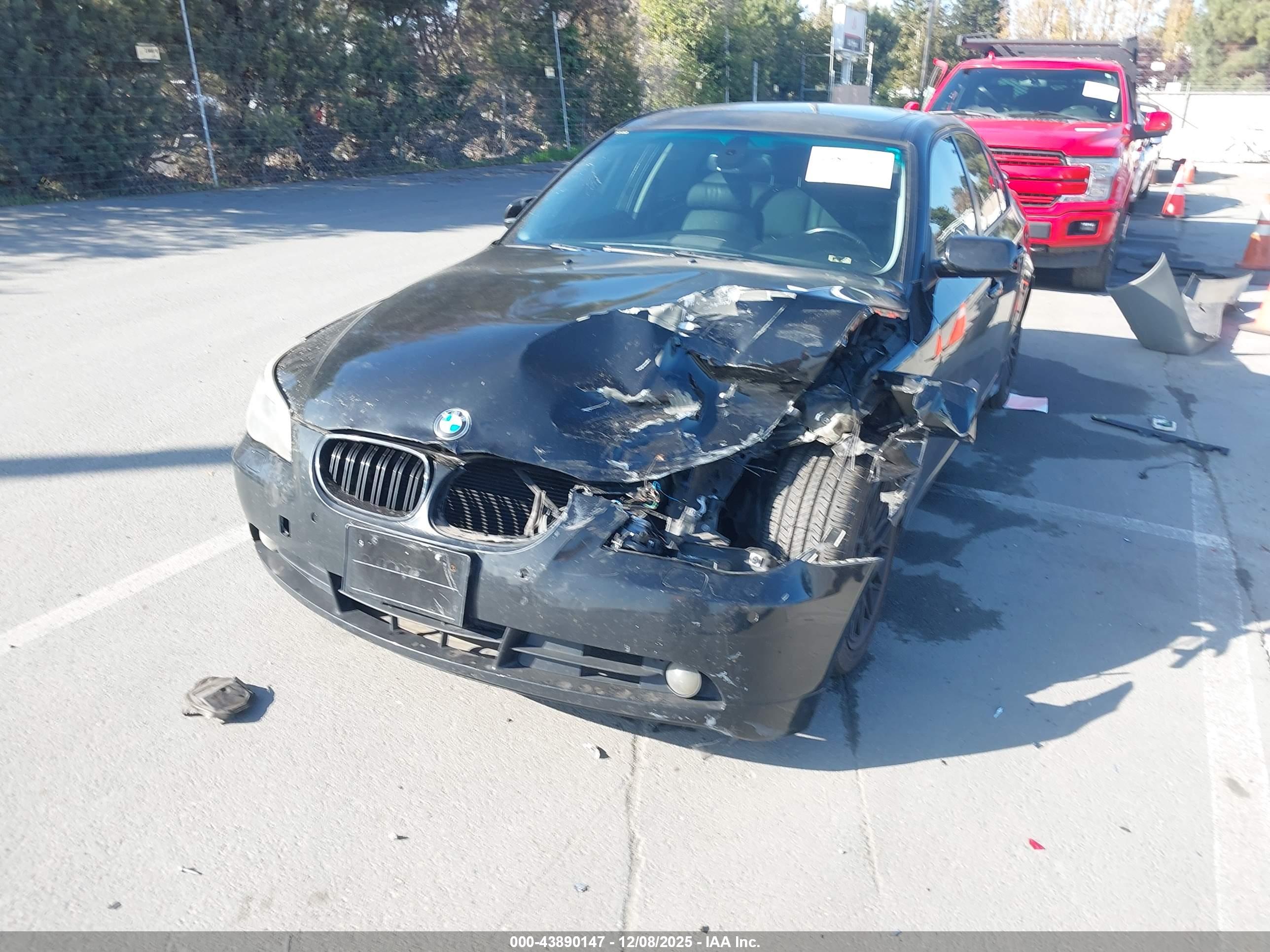 BMW 528I image 6