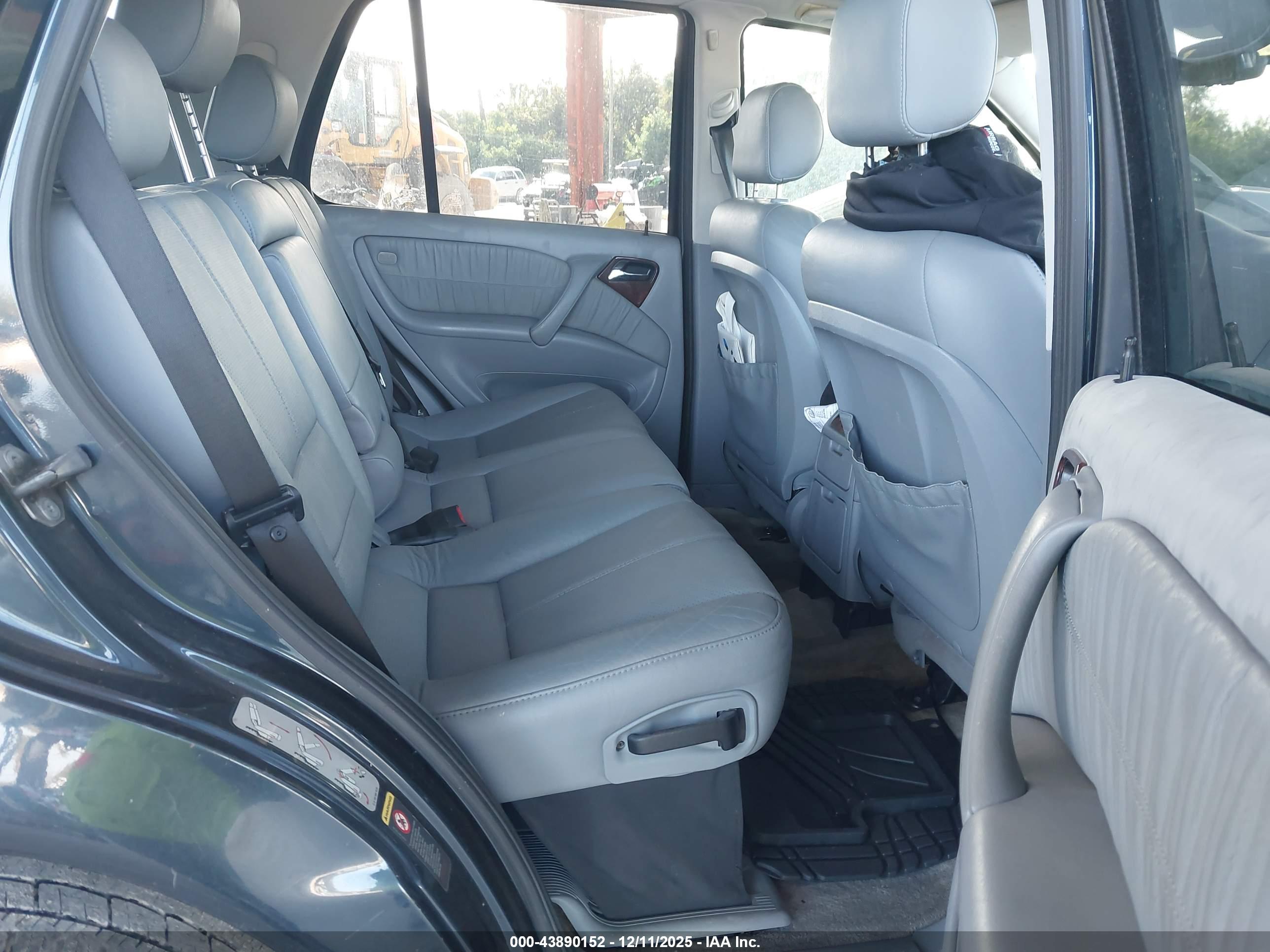 MERCEDES-BENZ ML image 8