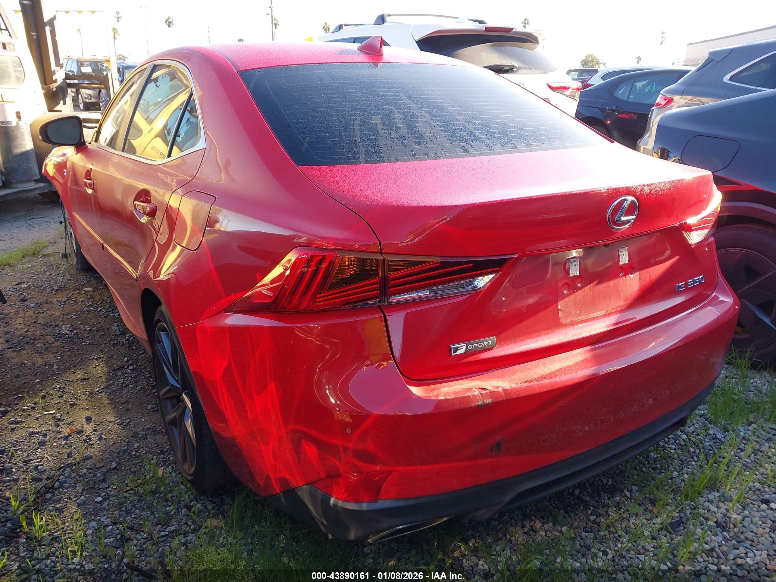 LEXUS IS image 3