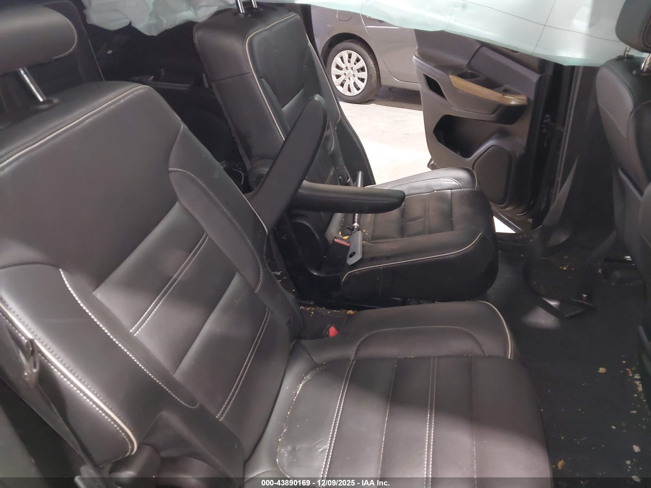 GMC ACADIA image 8