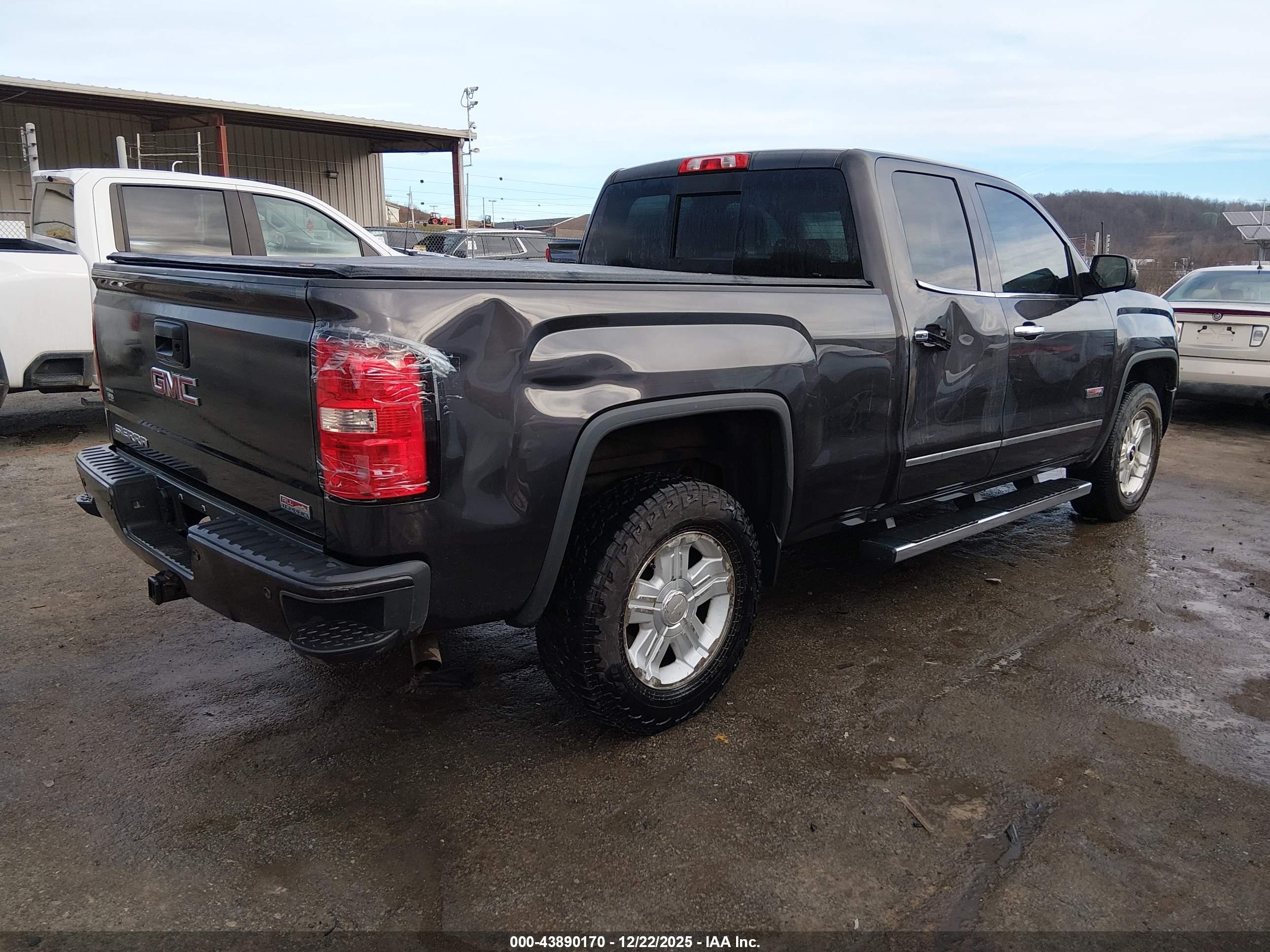 GMC SIERRA image 4
