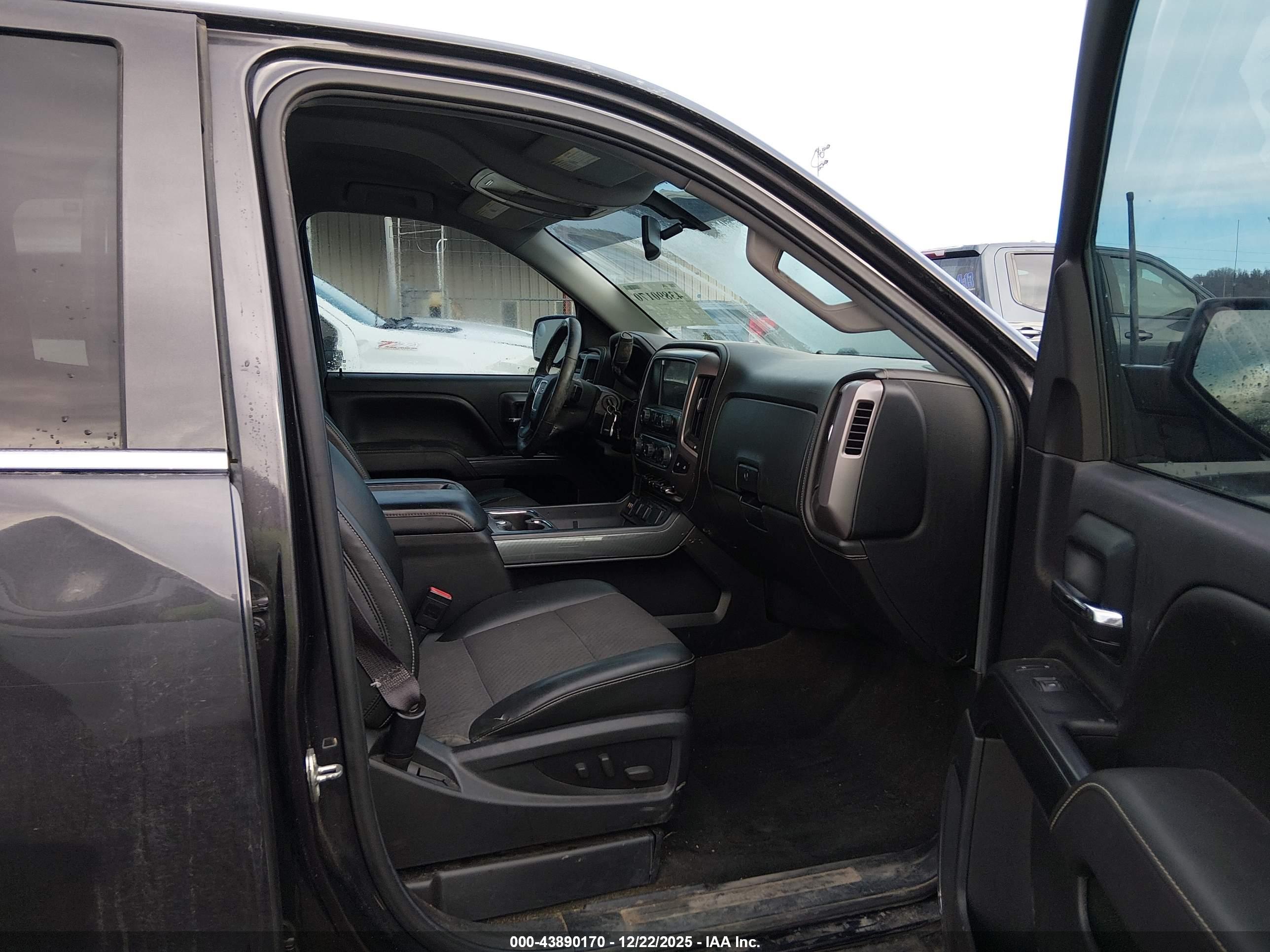 GMC SIERRA image 5
