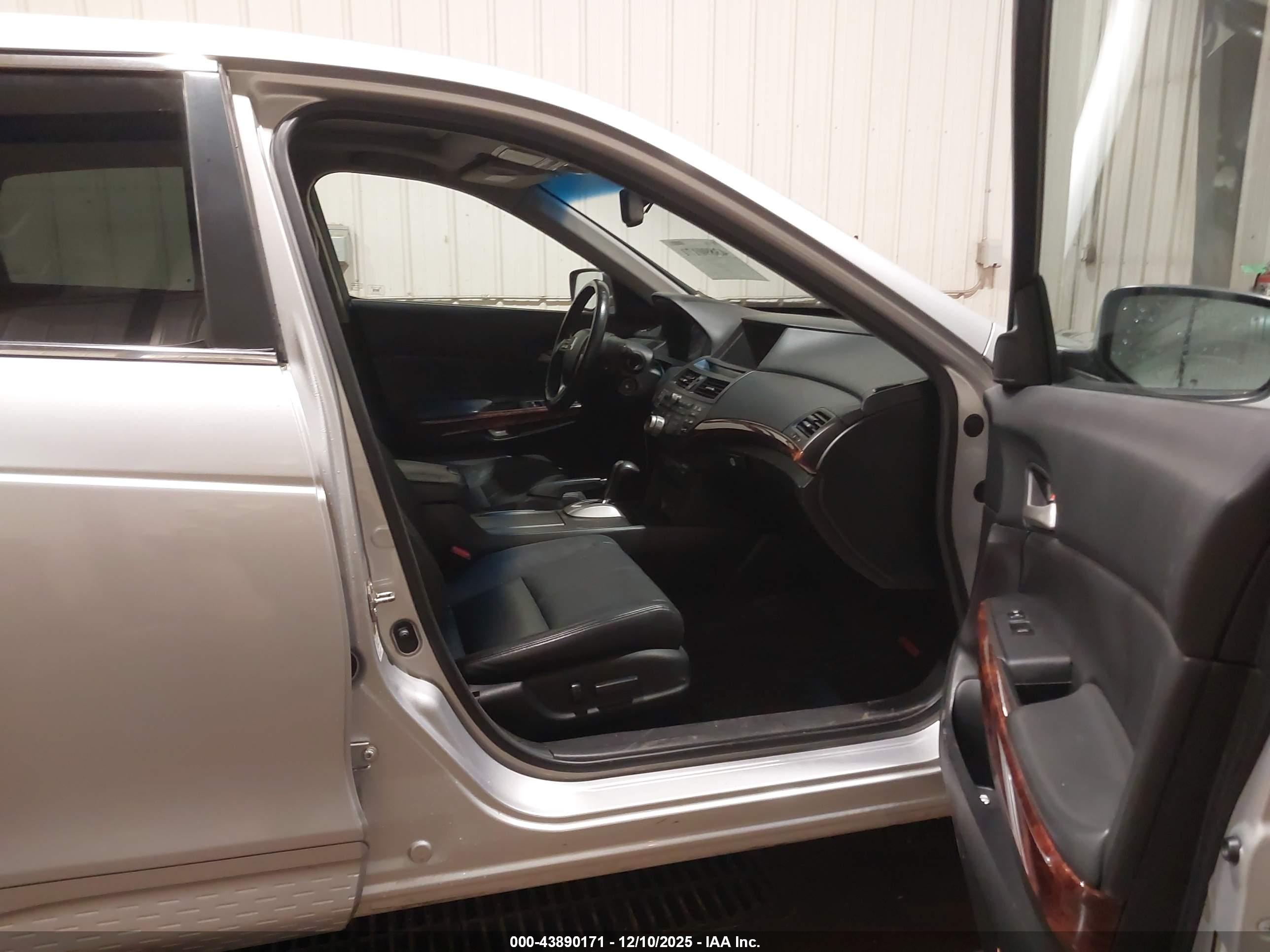 HONDA CROSSTOUR image 5