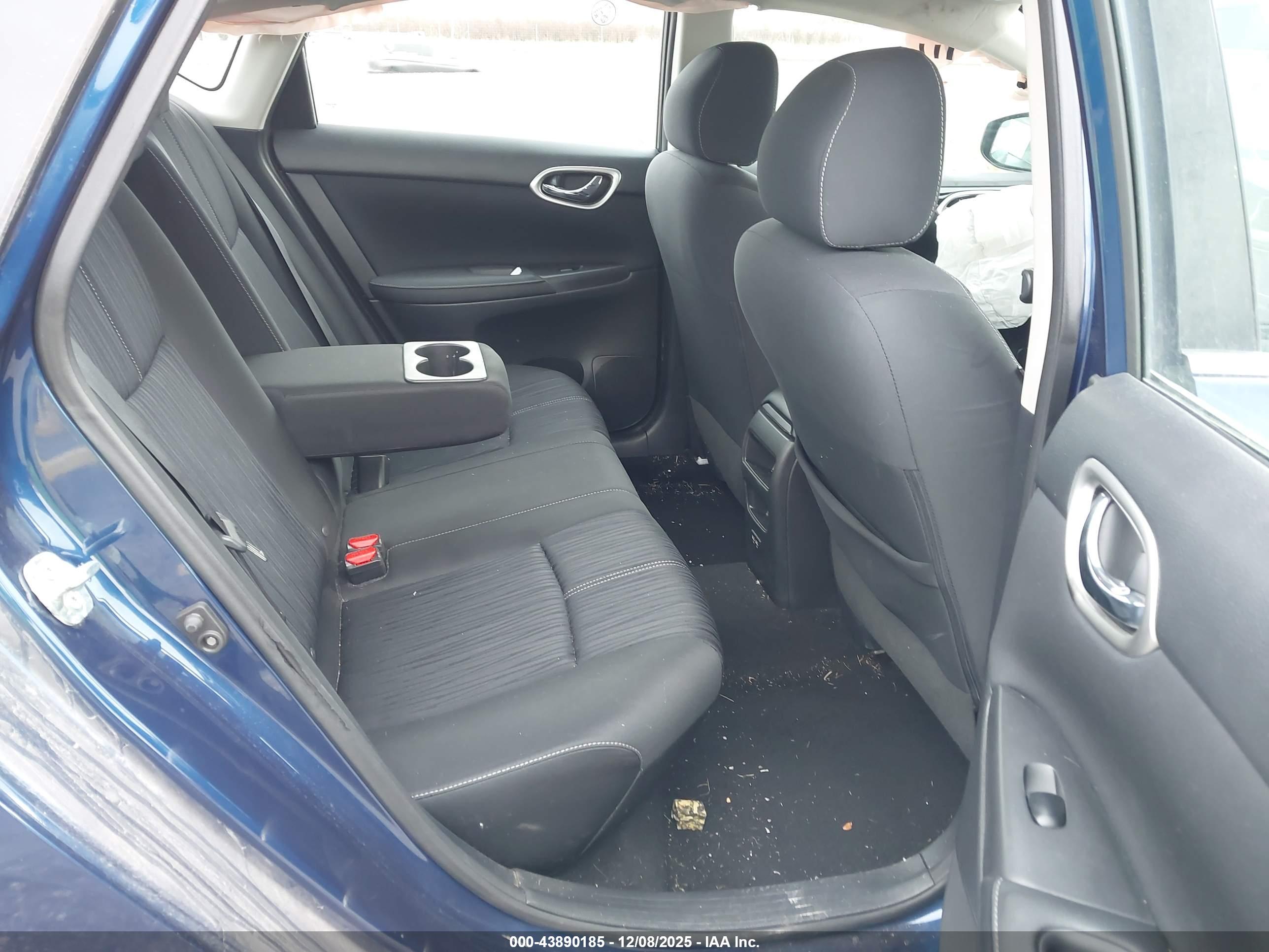NISSAN SENTRA image 8