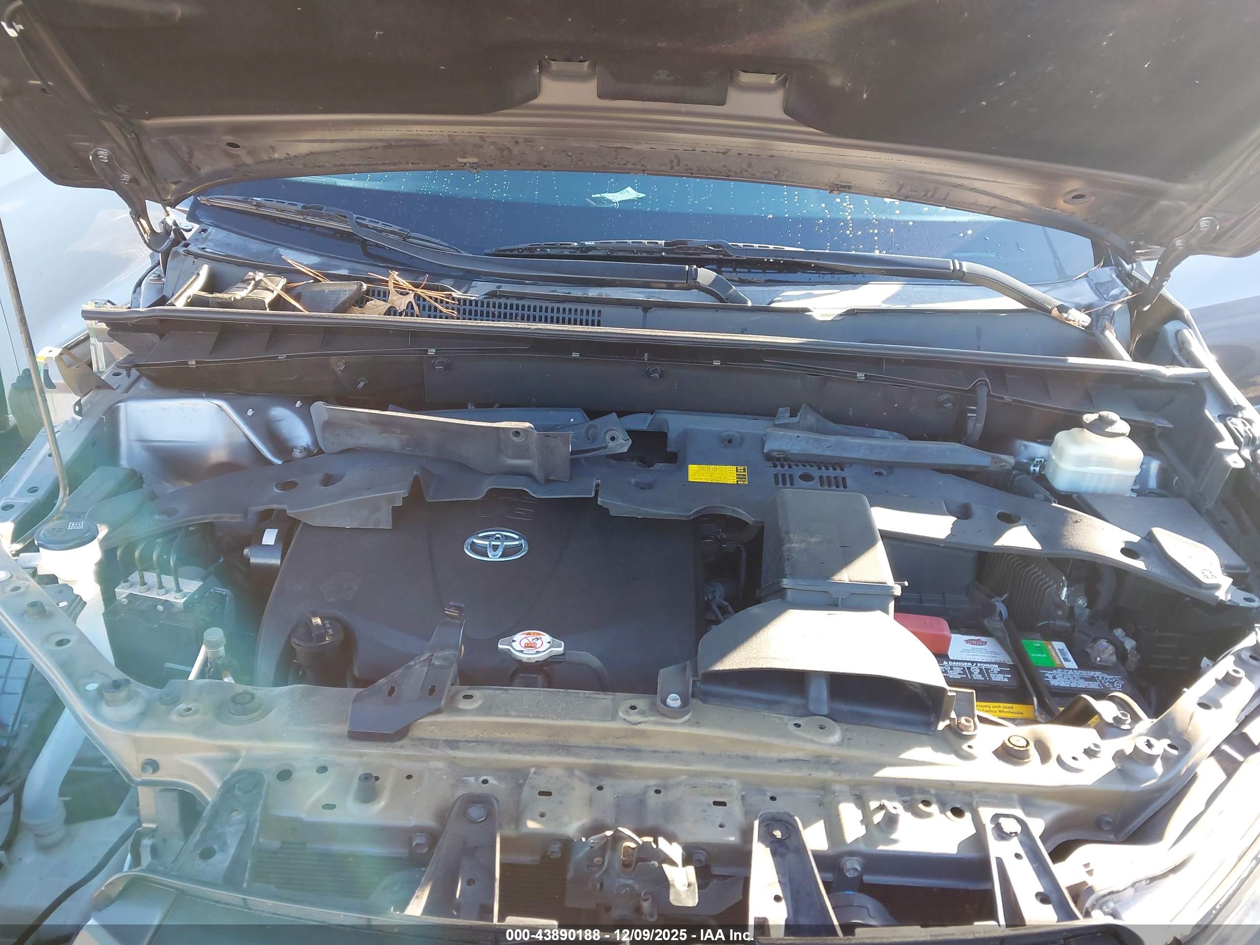 TOYOTA HIGHLANDER image 10