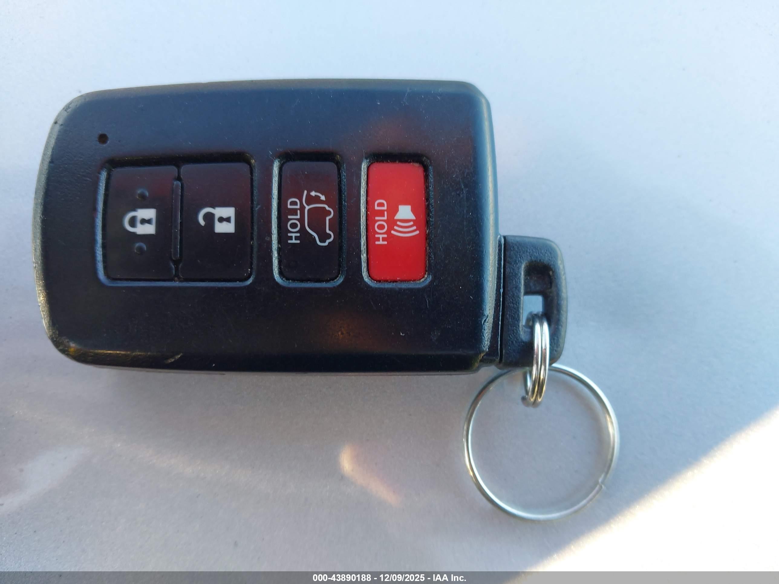 TOYOTA HIGHLANDER image 11