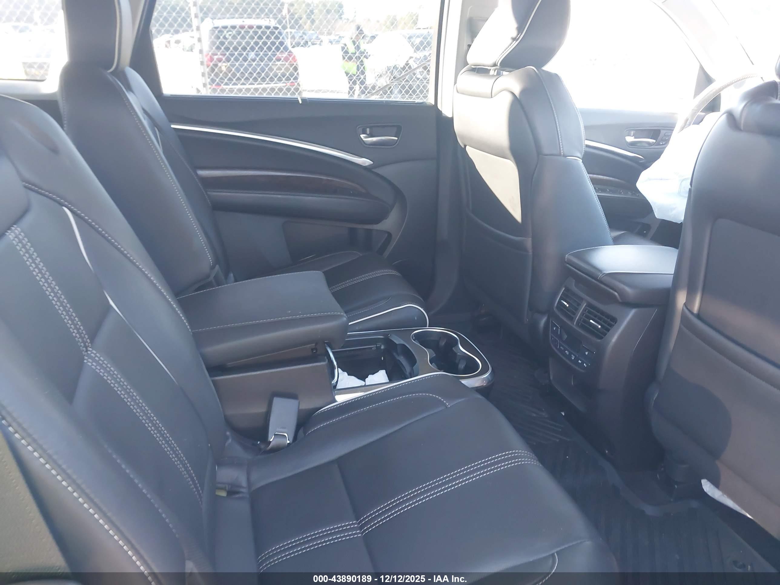 ACURA MDX image 8