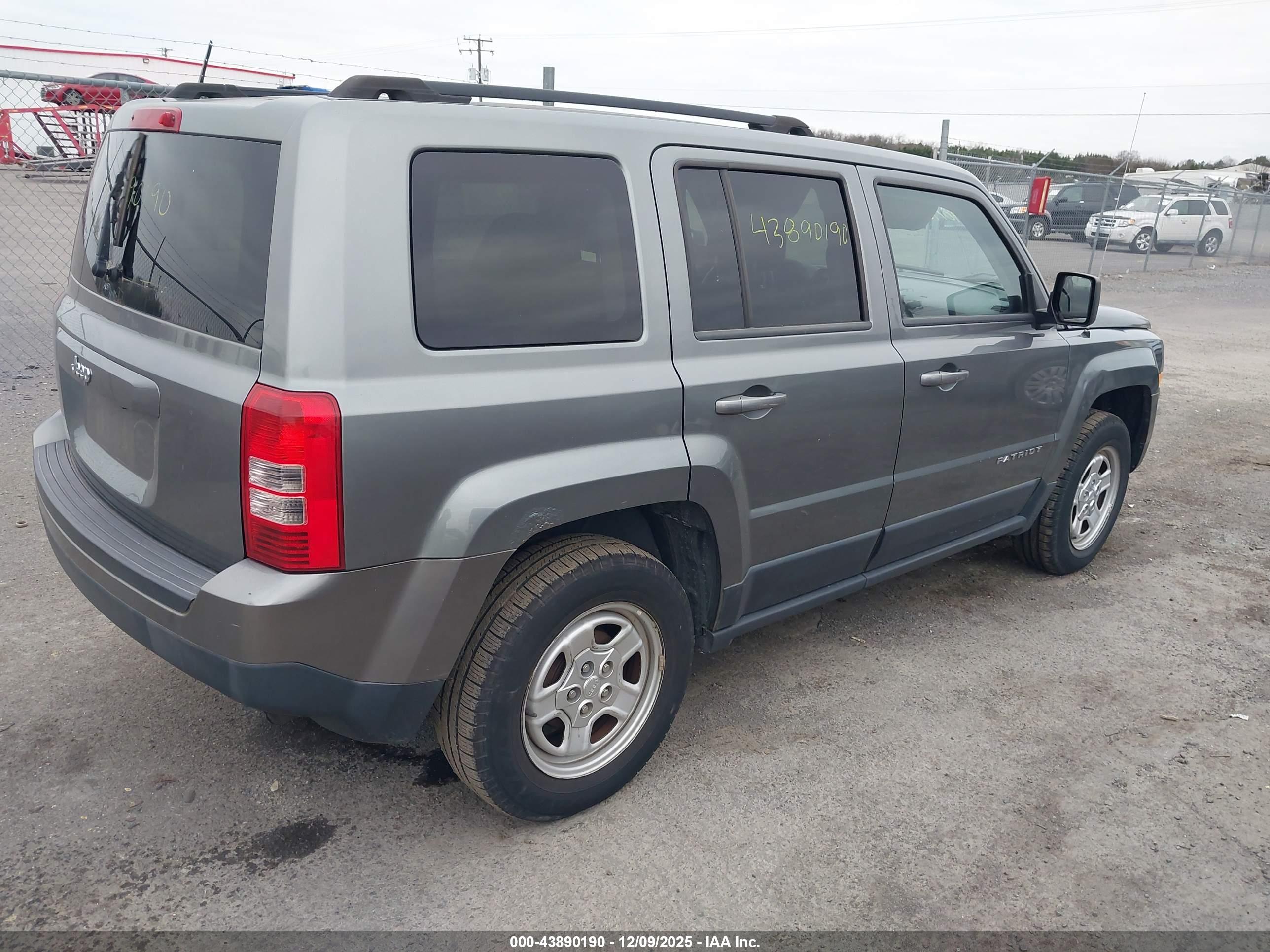 JEEP PATRIOT image 4