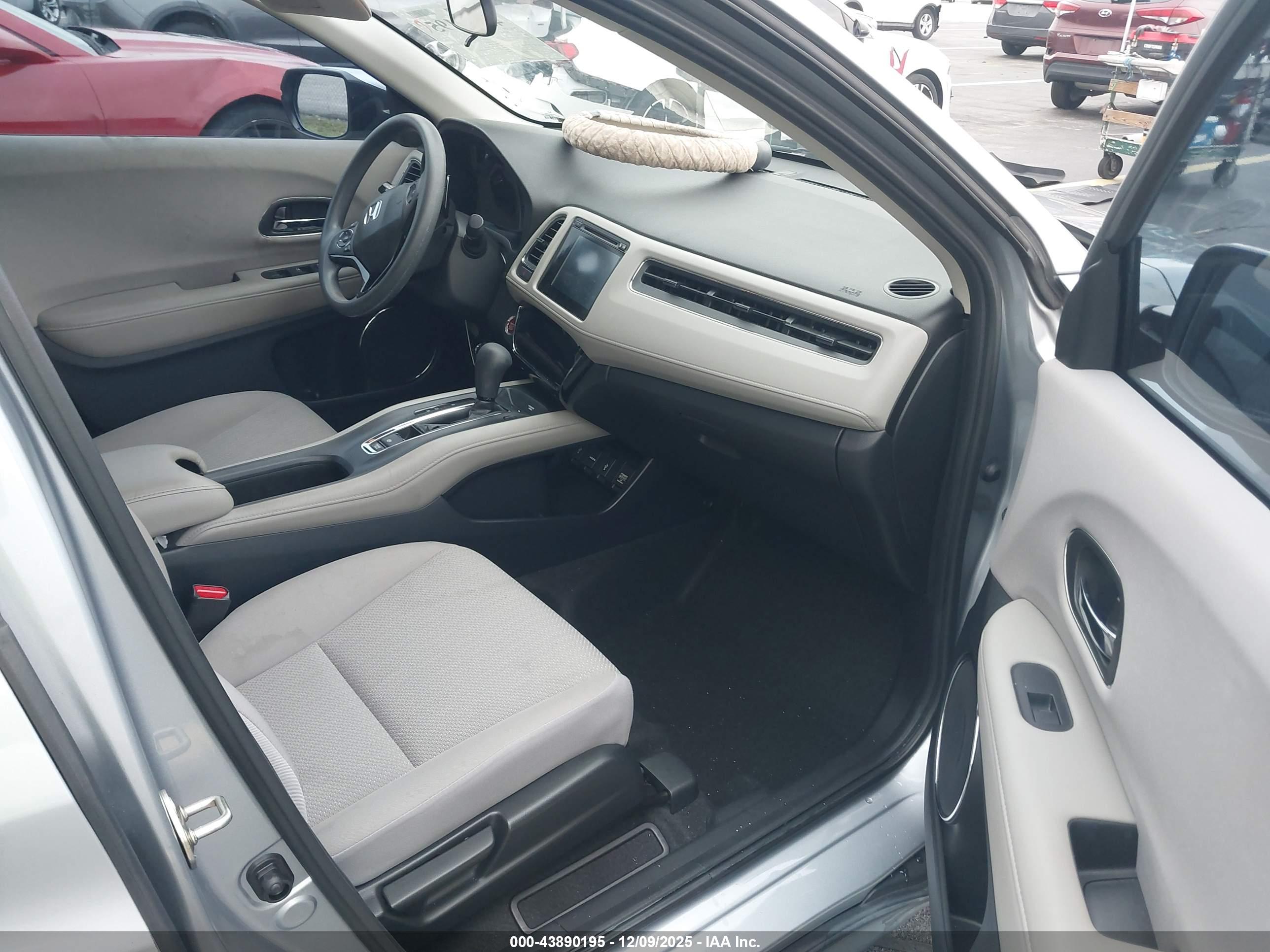 HONDA HR-V image 5