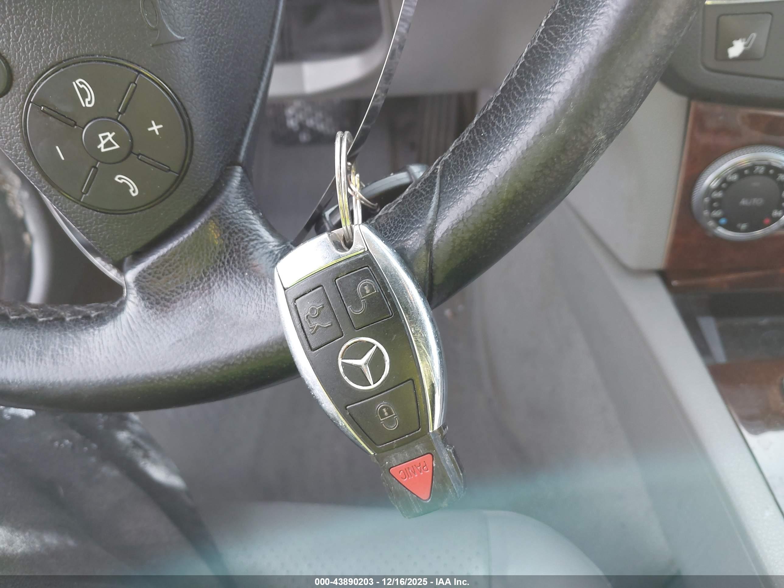 MERCEDES-BENZ C image 11