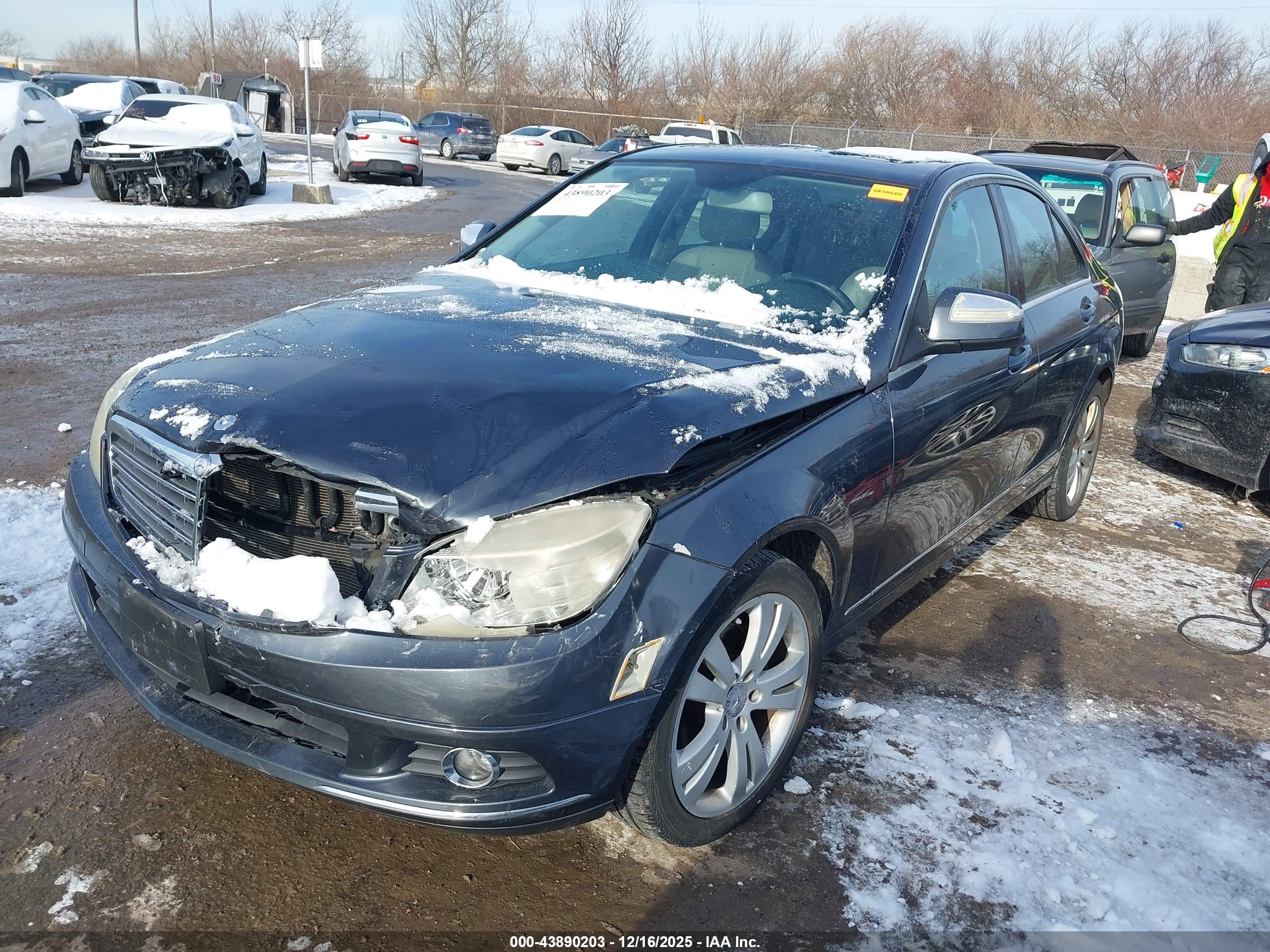 MERCEDES-BENZ C image 2
