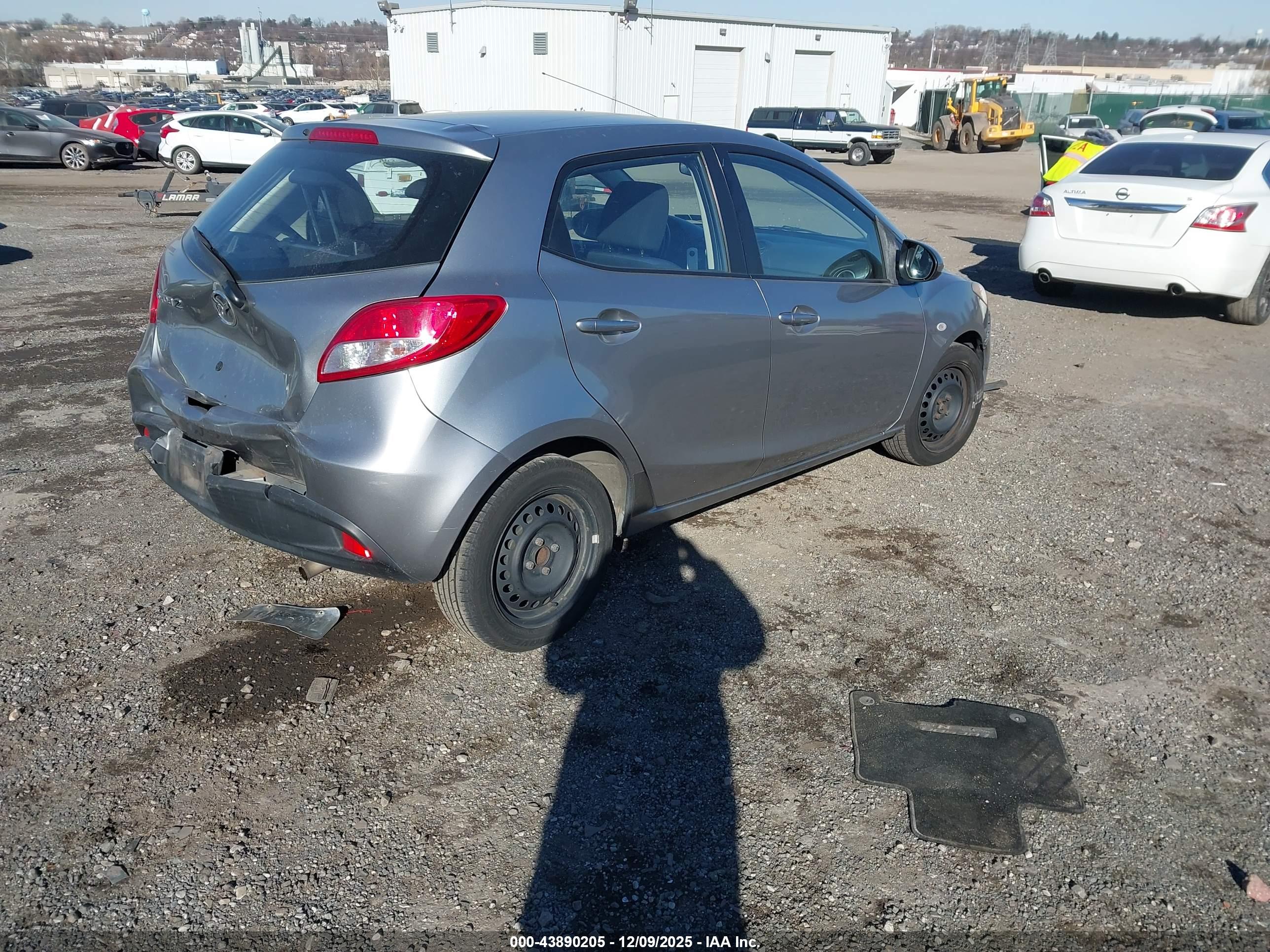 MAZDA MAZDA2 image 4