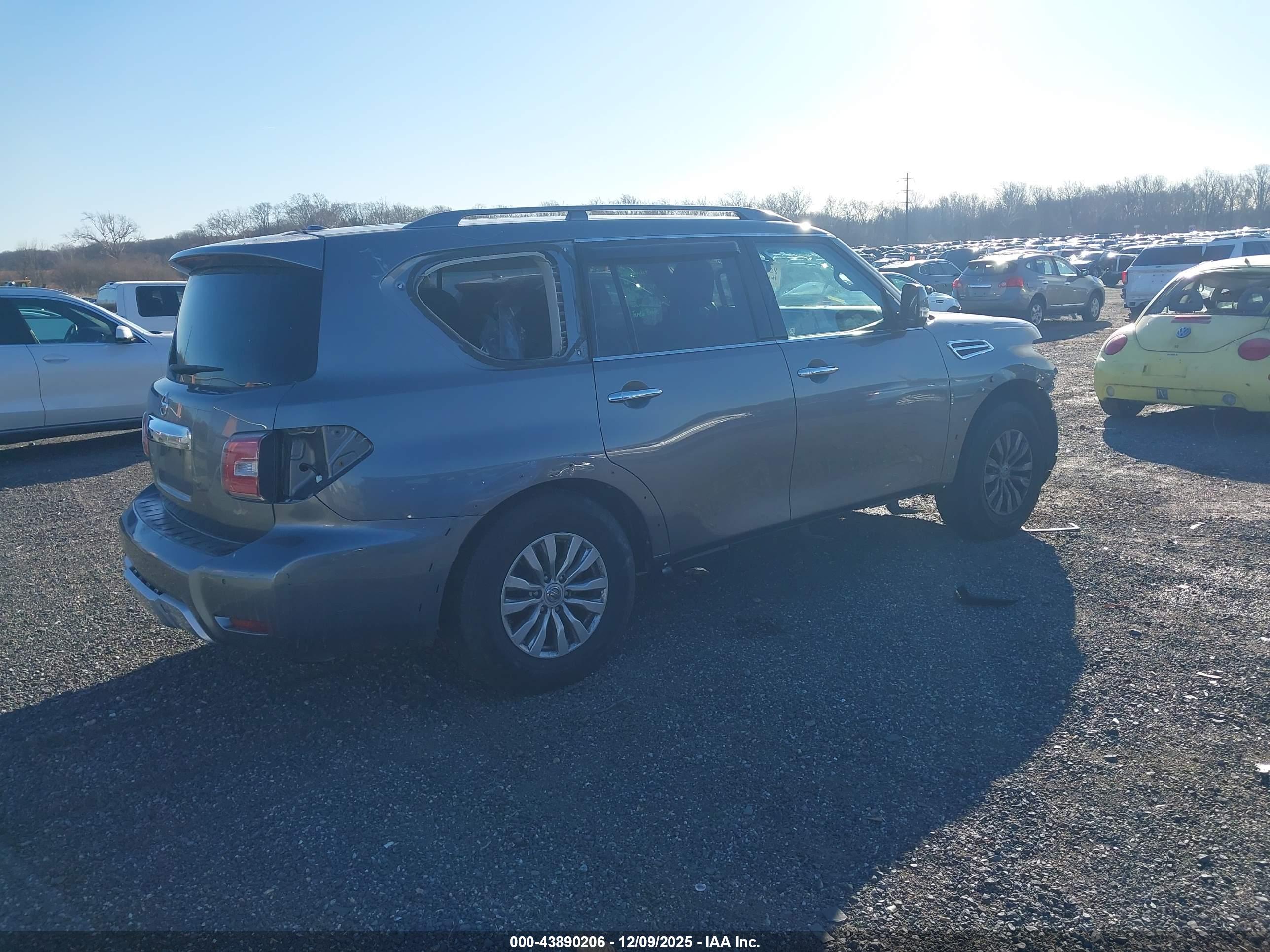 NISSAN ARMADA image 4