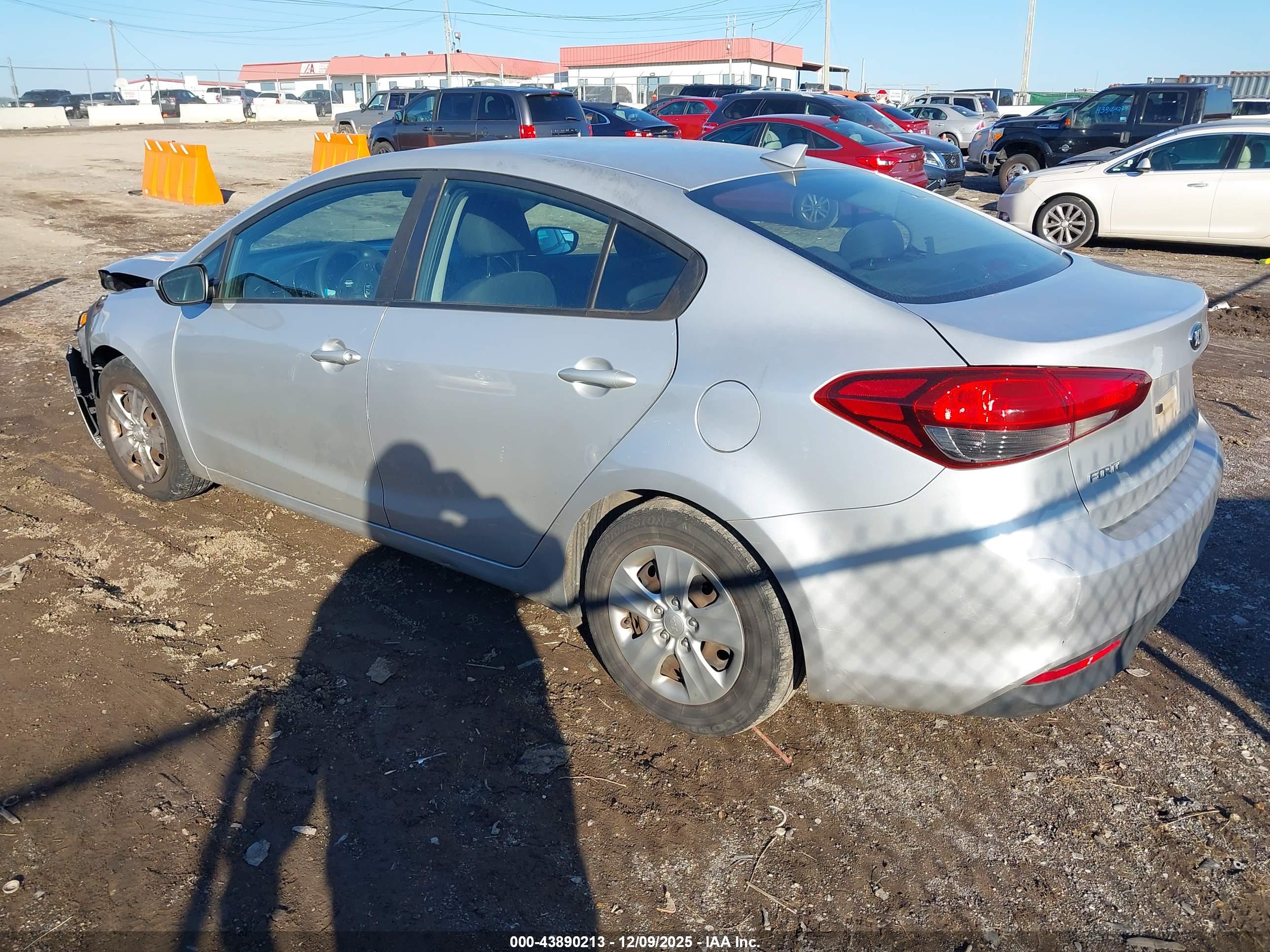 KIA FORTE image 3