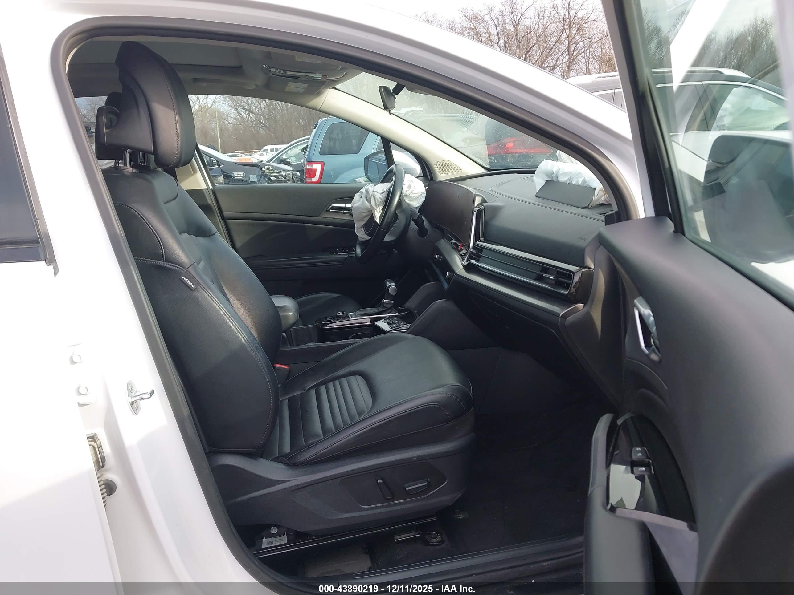 KIA SPORTAGE image 5