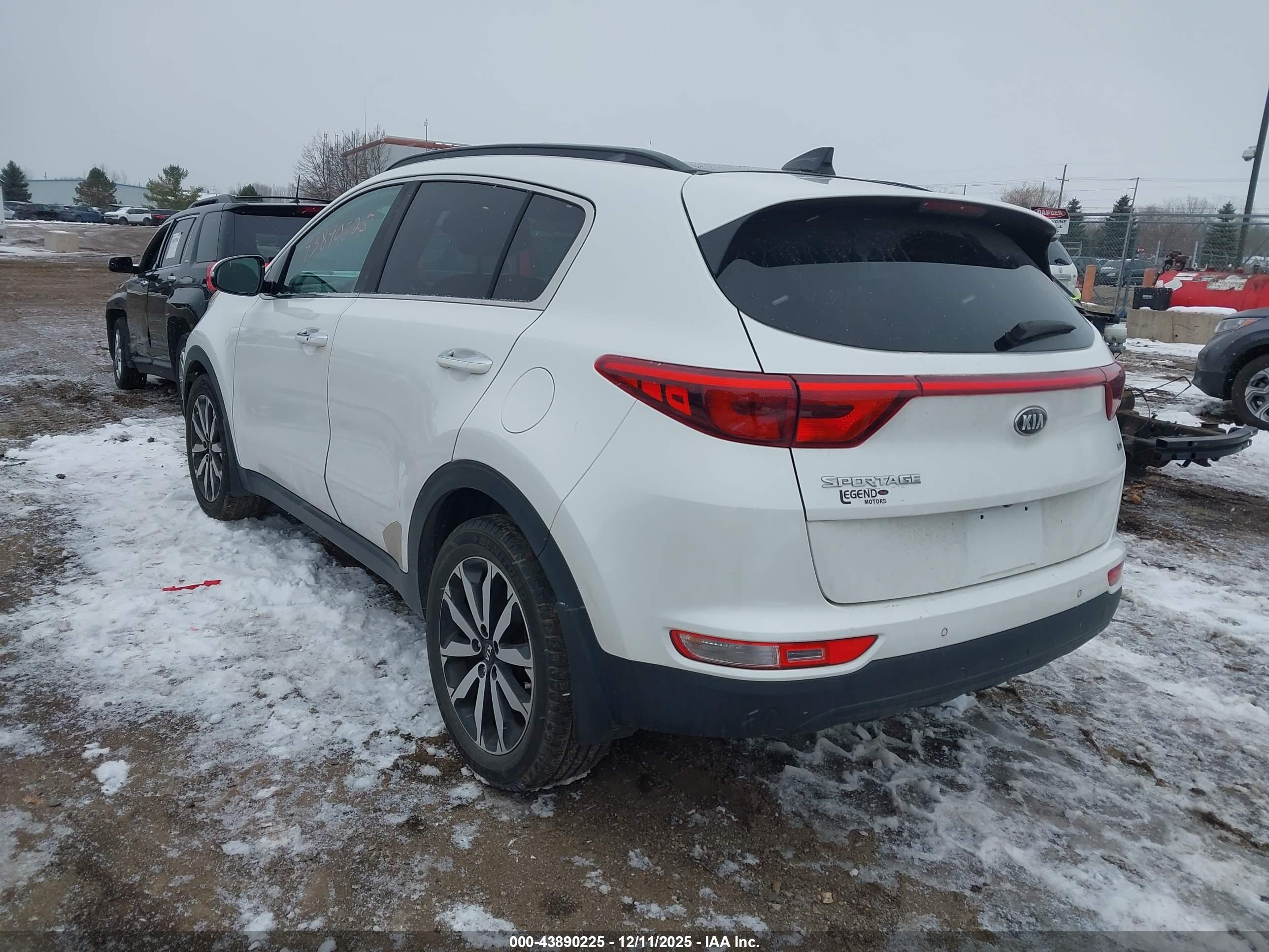 KIA SPORTAGE image 3
