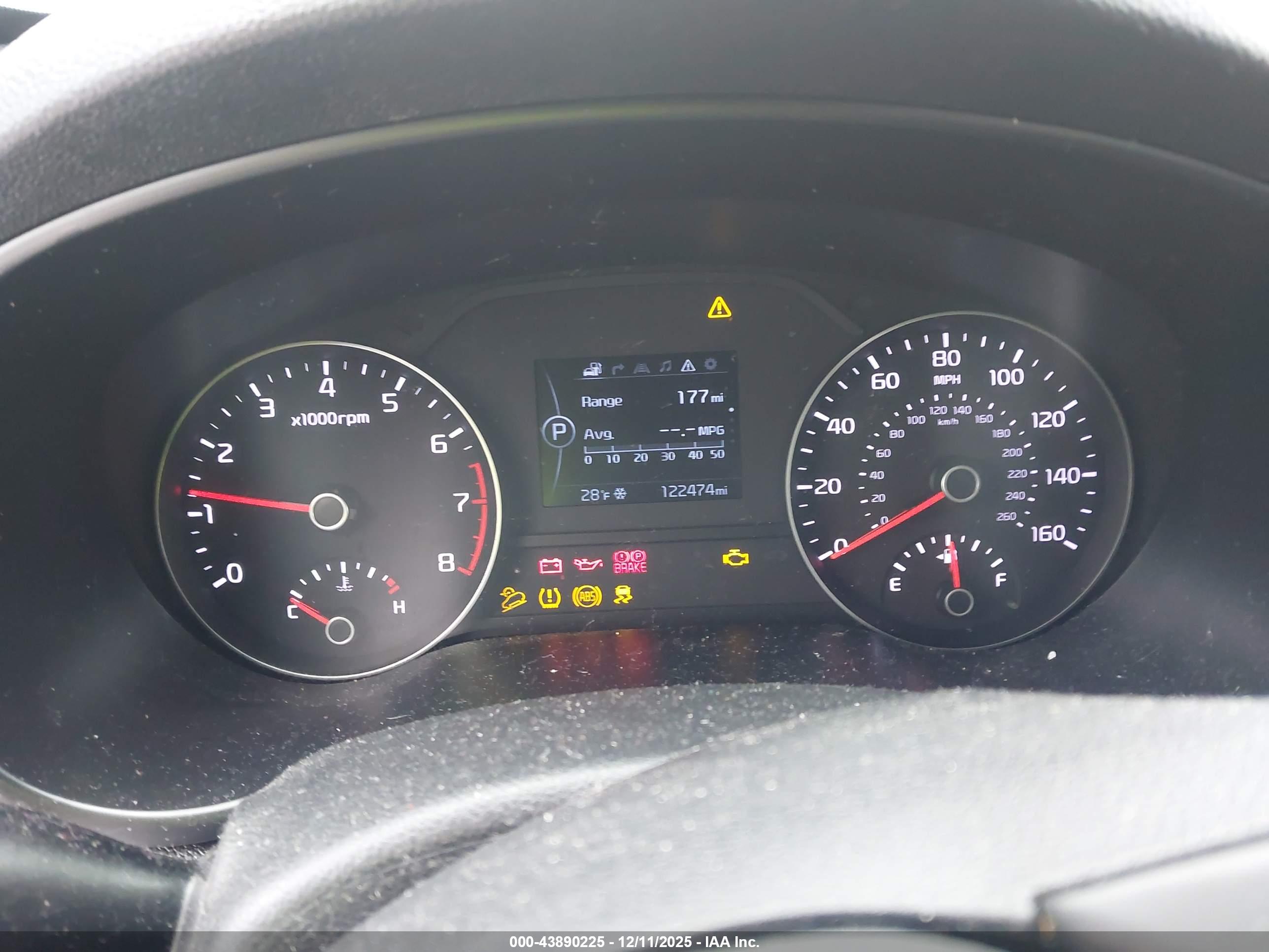 KIA SPORTAGE image 7