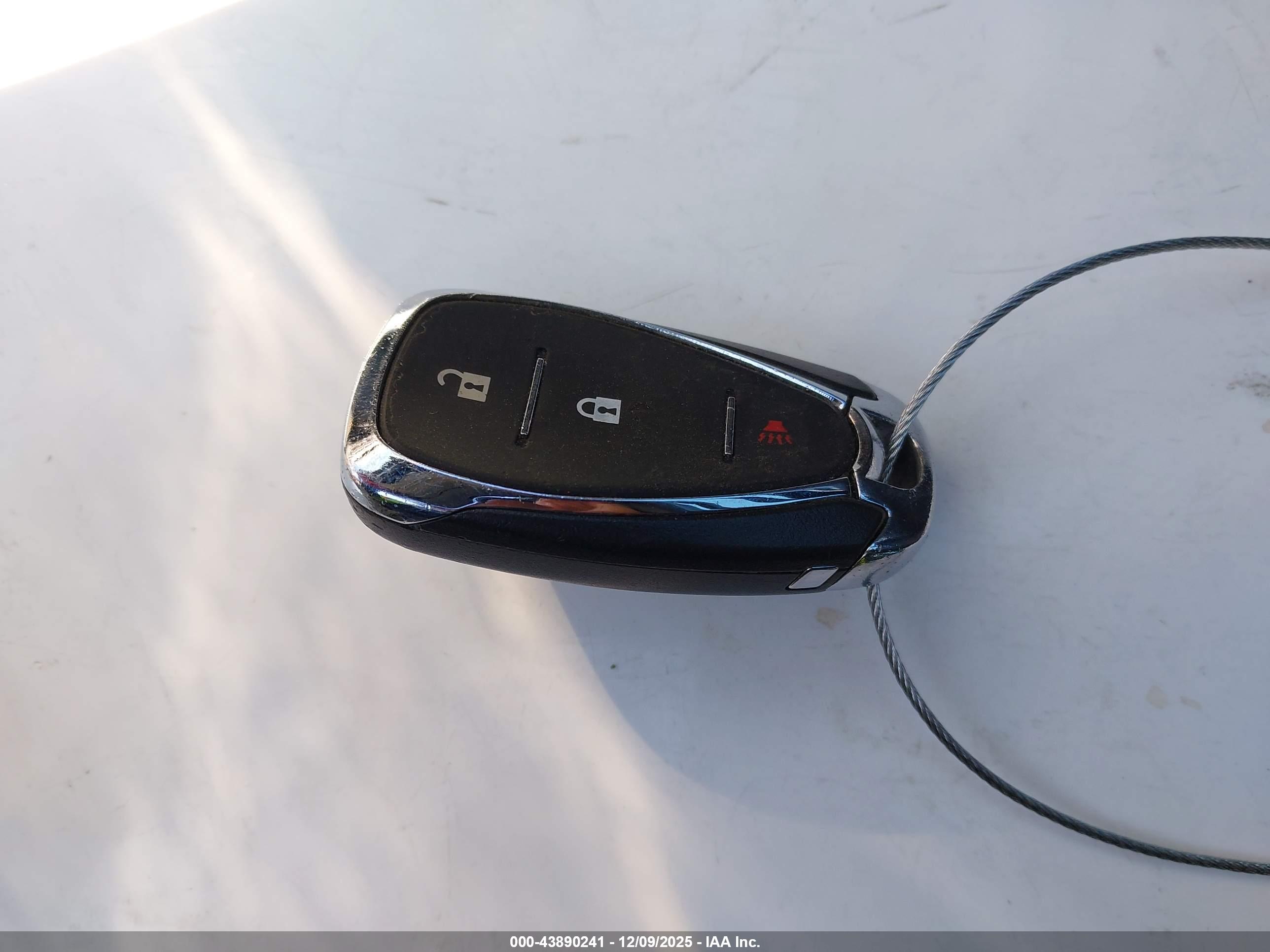 CHEVROLET EQUINOX image 11