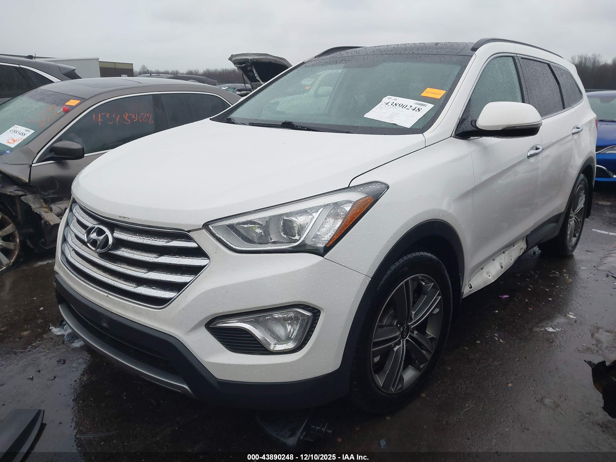 HYUNDAI SANTA image 2