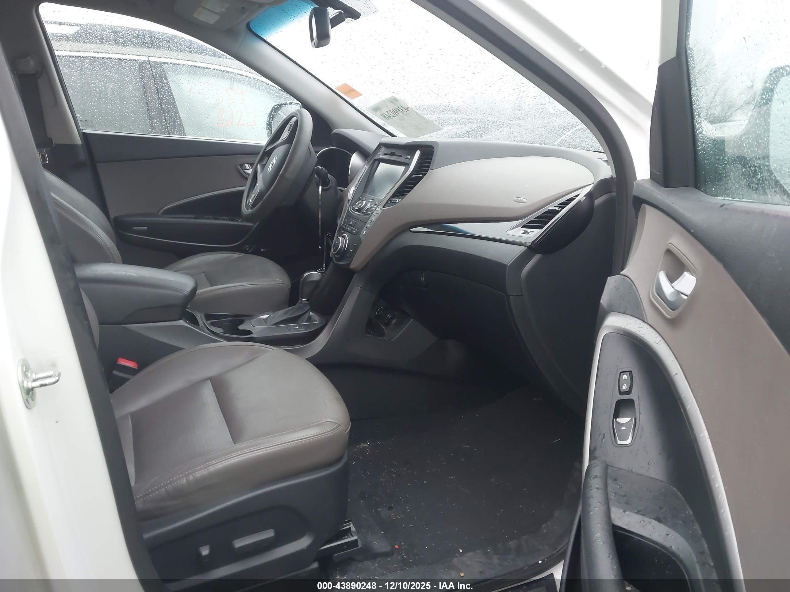 HYUNDAI SANTA image 5