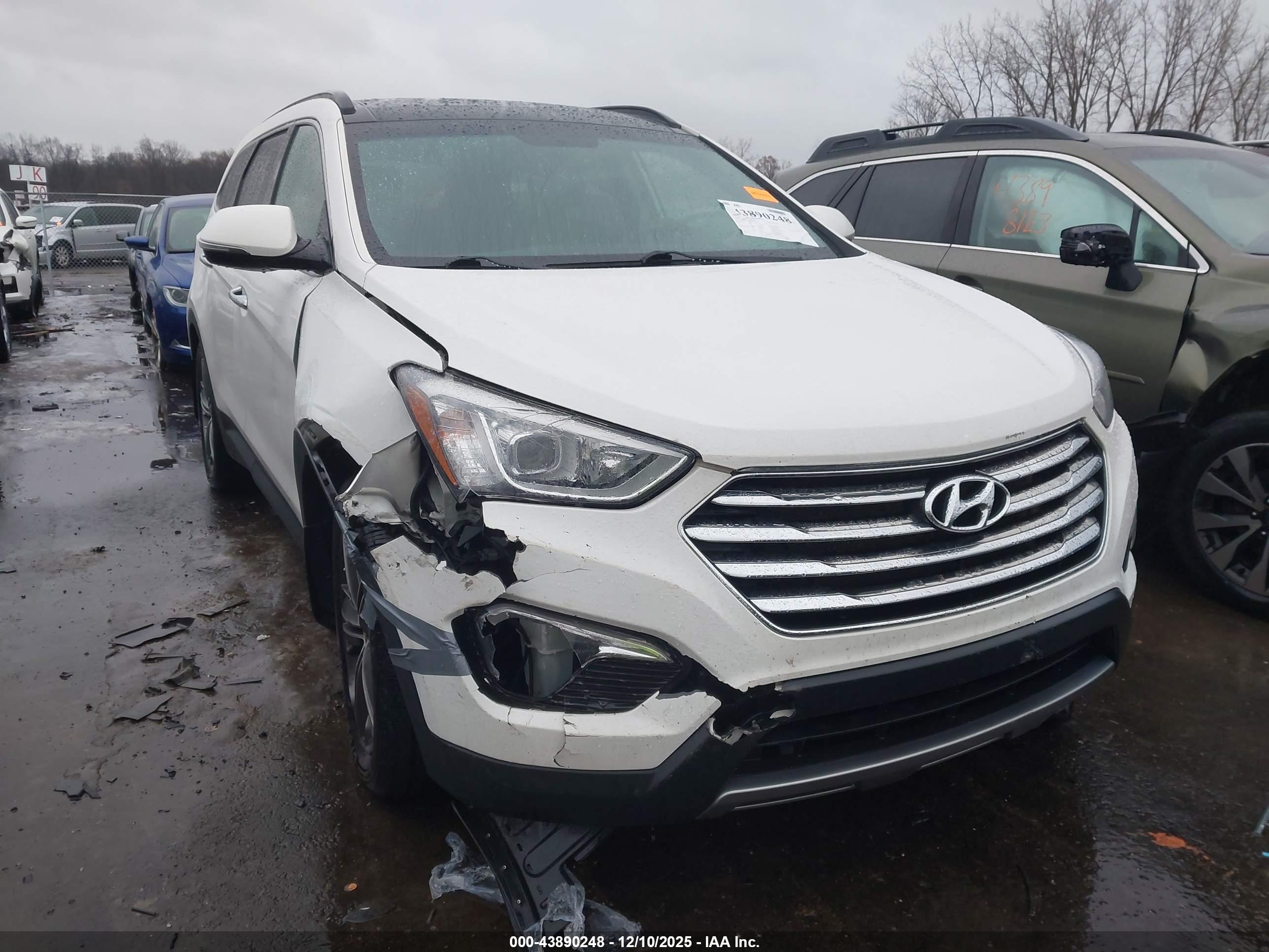 HYUNDAI SANTA image 6