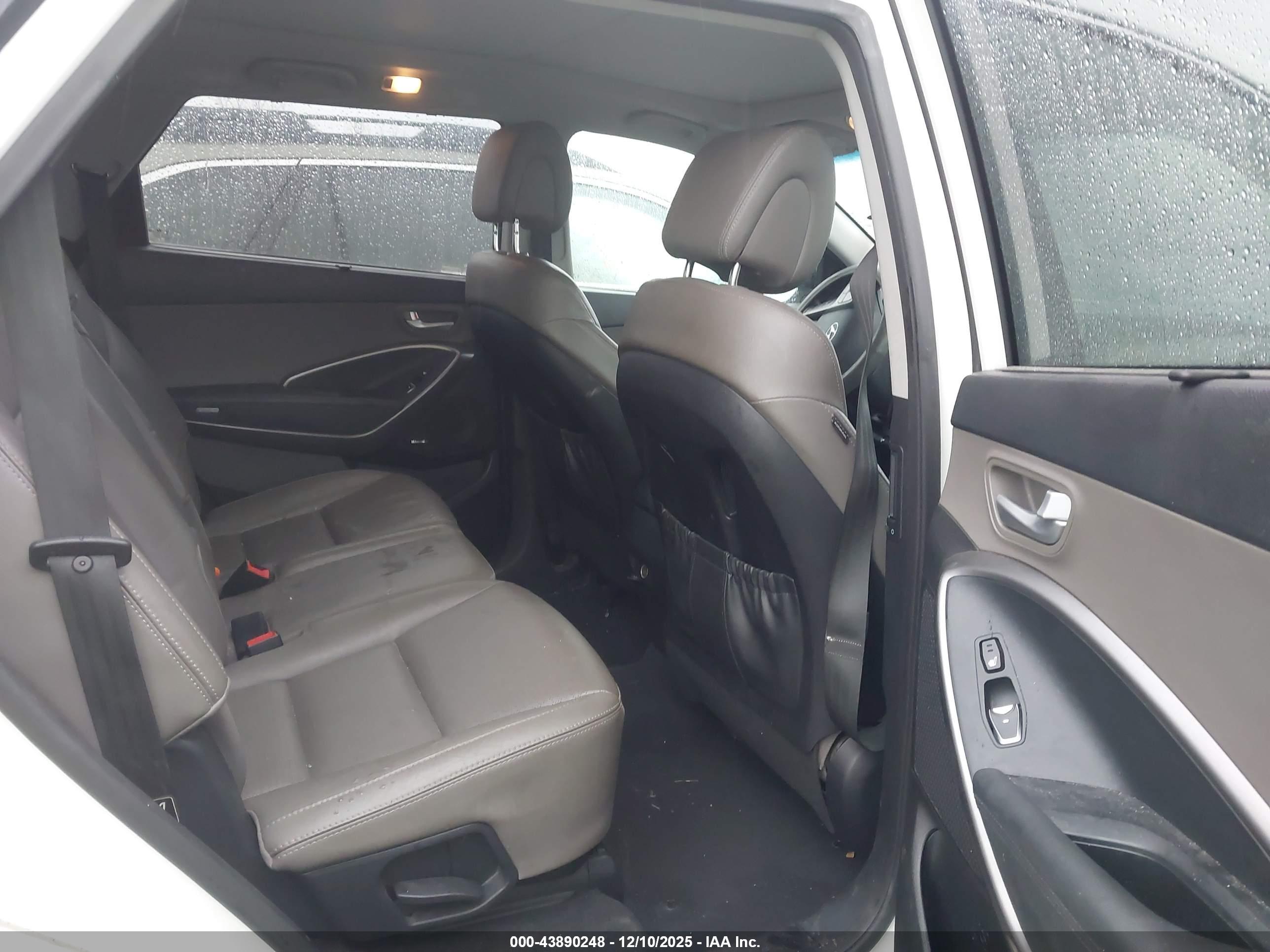 HYUNDAI SANTA image 8