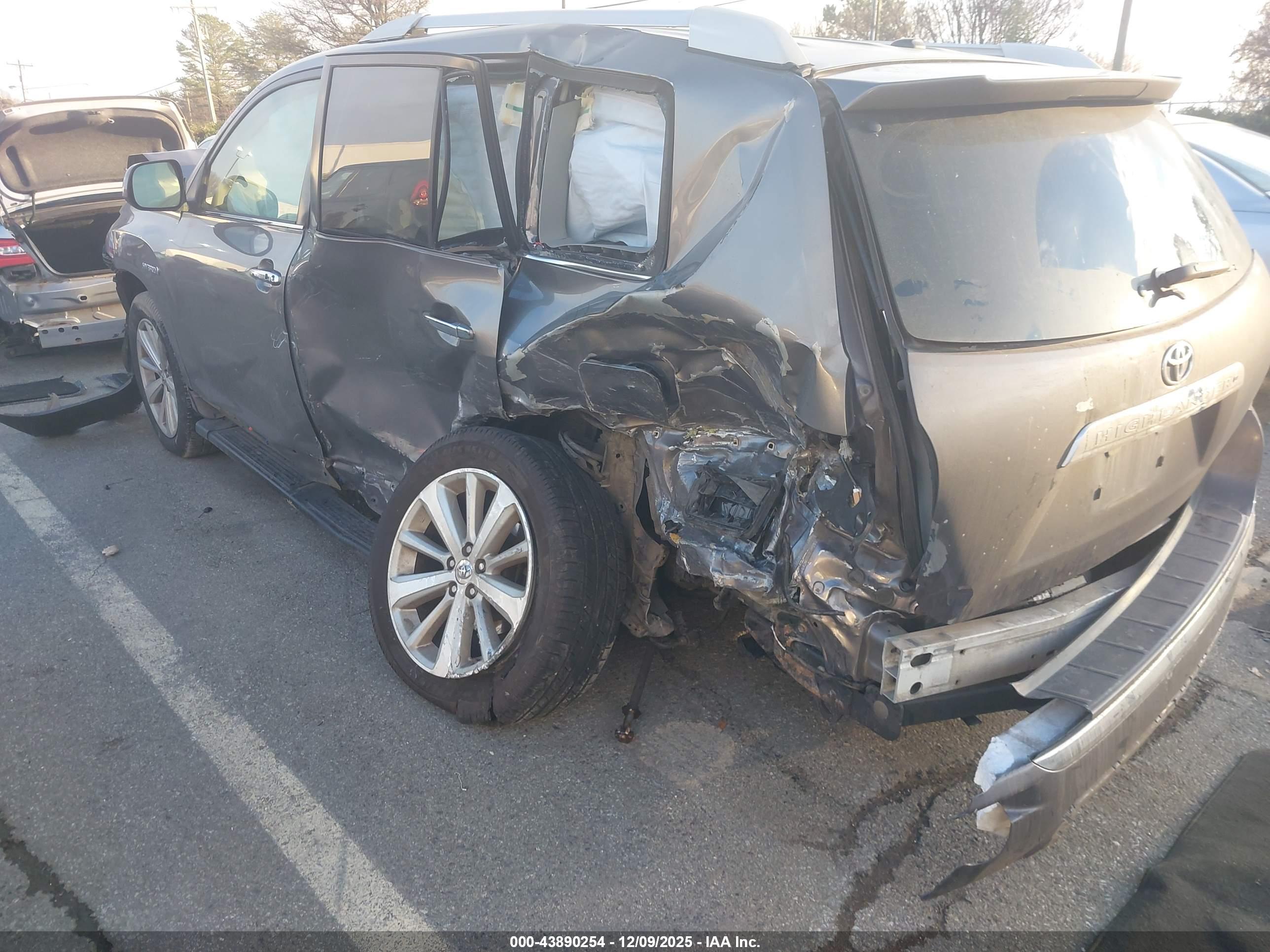 TOYOTA HIGHLANDER image 3