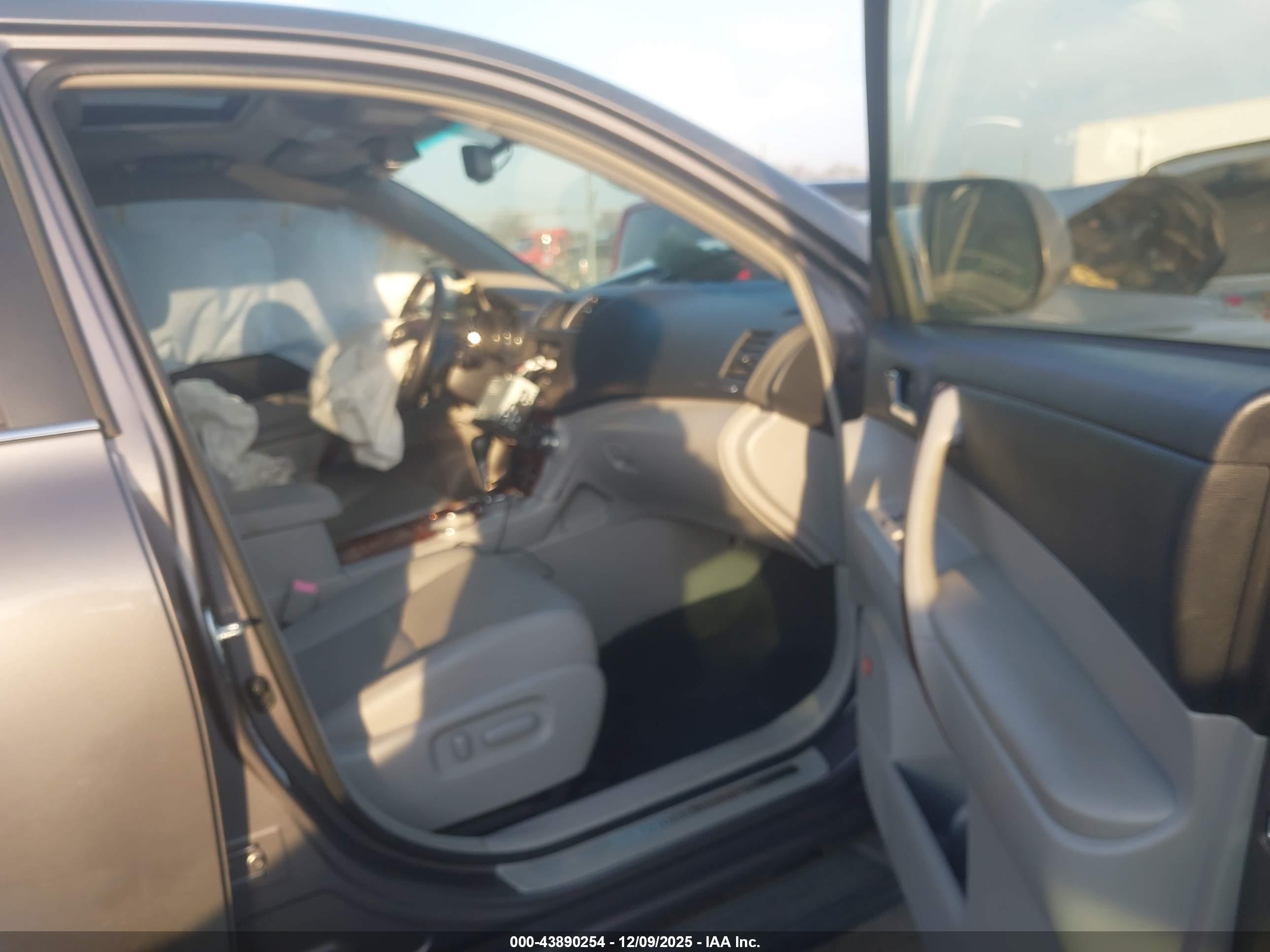 TOYOTA HIGHLANDER image 5