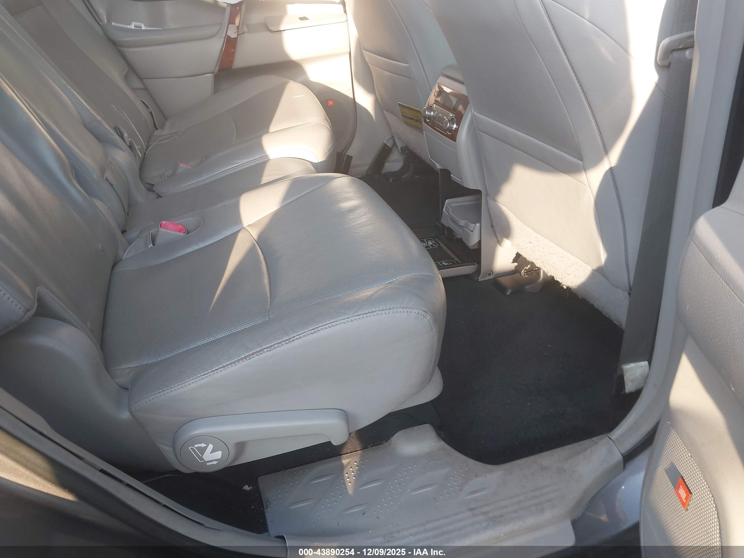 TOYOTA HIGHLANDER image 8
