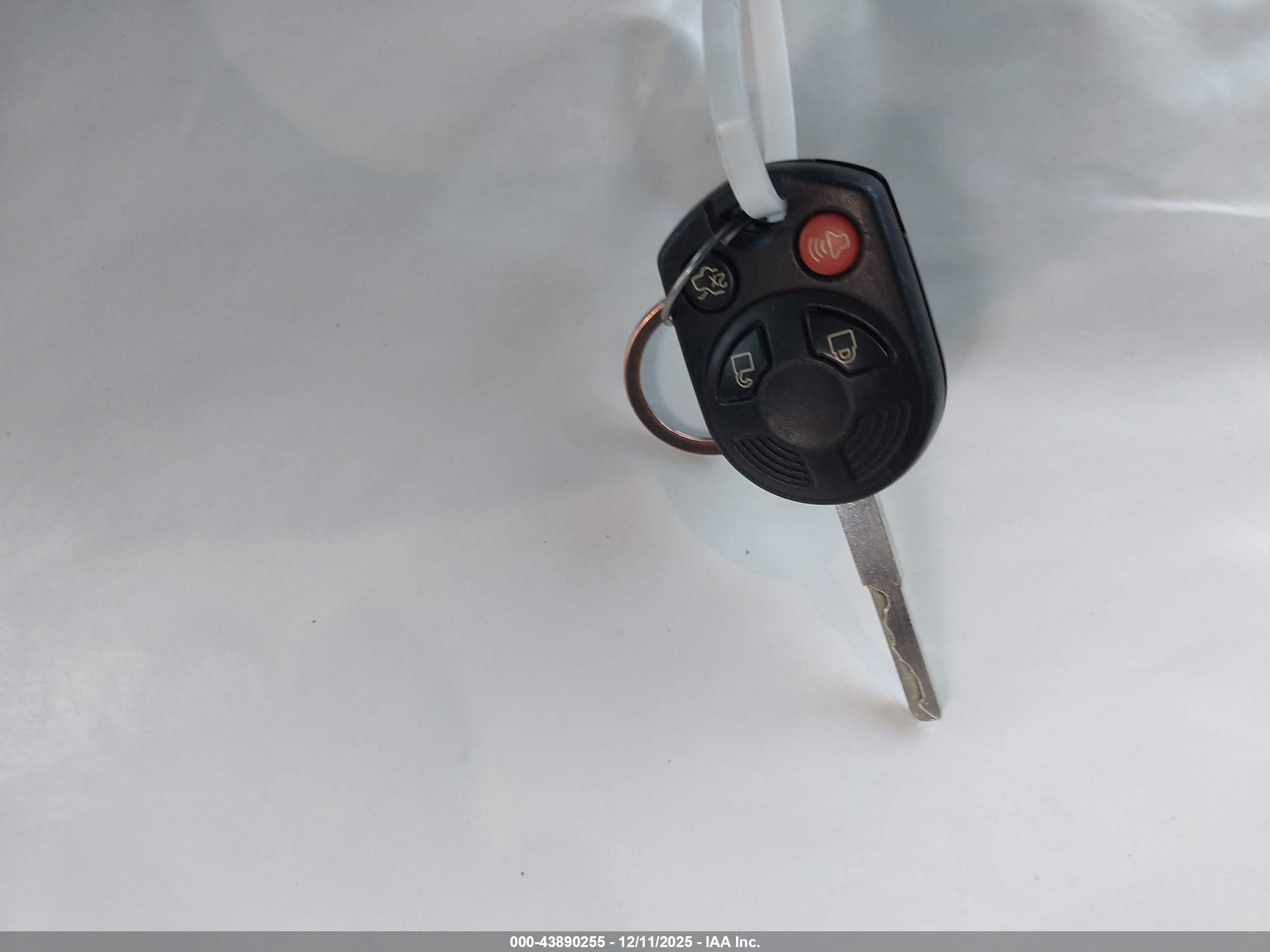 FORD ESCAPE image 11