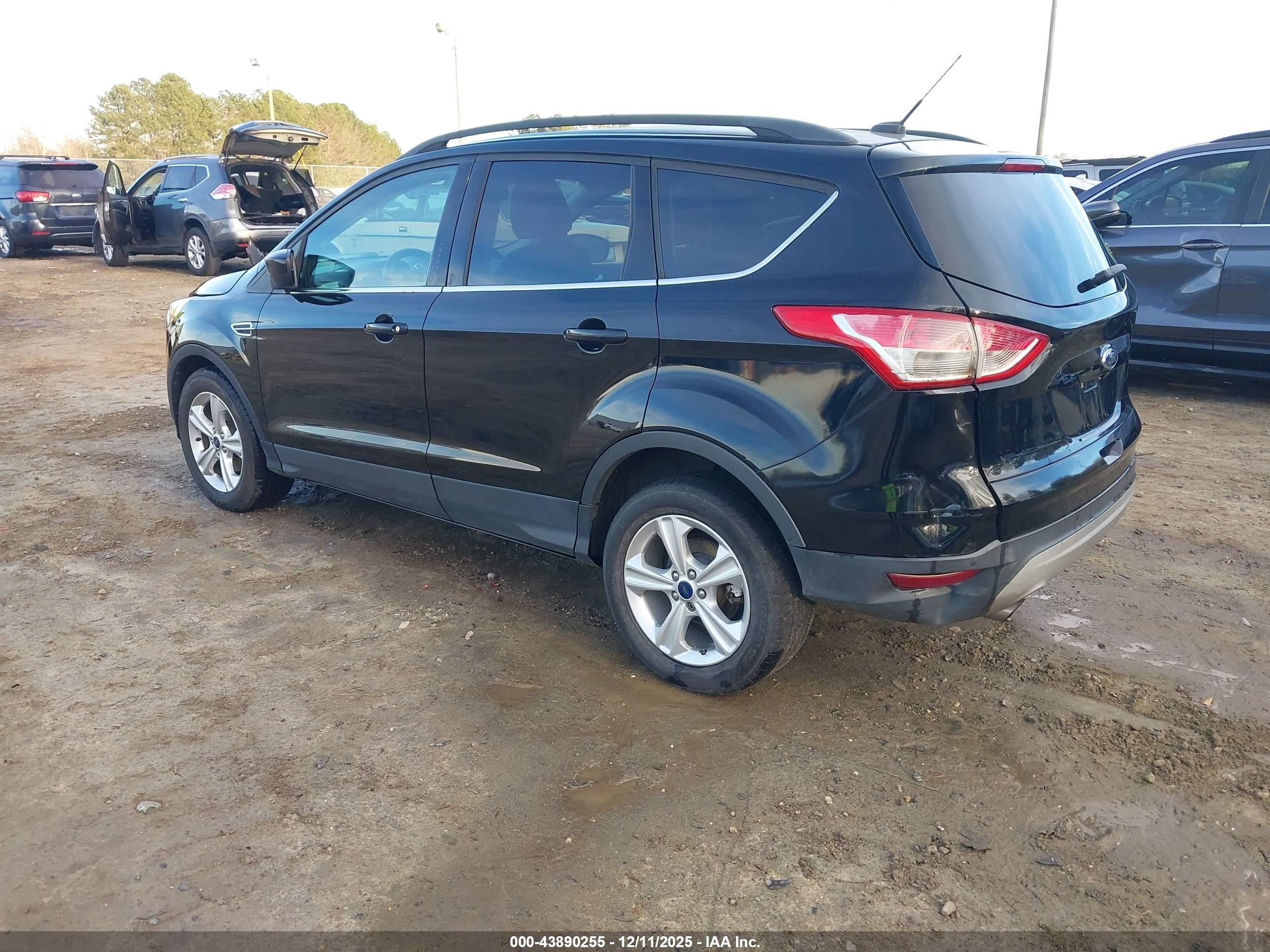 FORD ESCAPE image 3