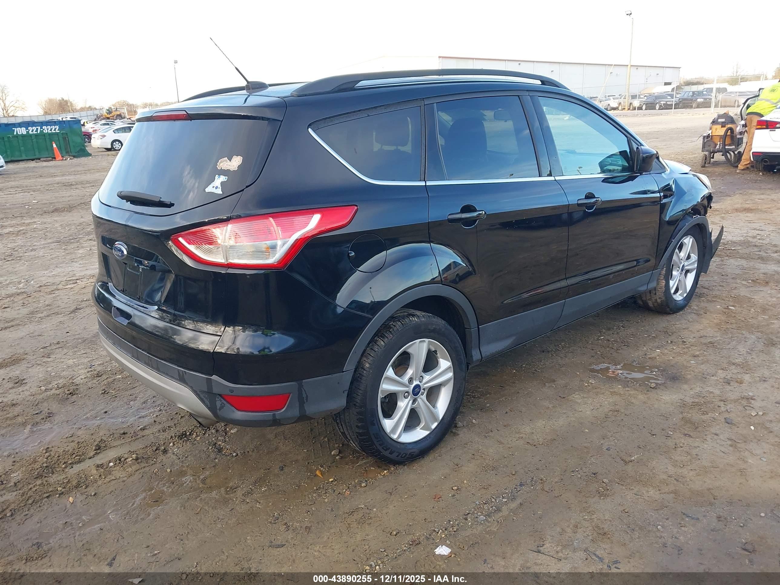 FORD ESCAPE image 4