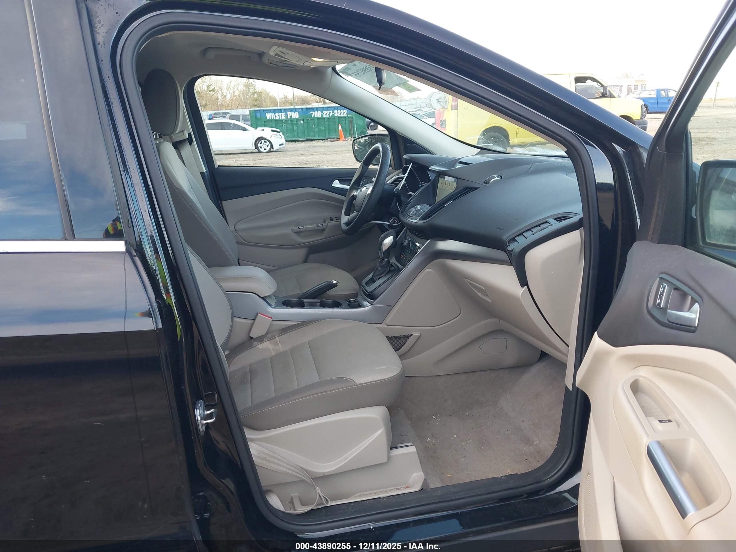 FORD ESCAPE image 5