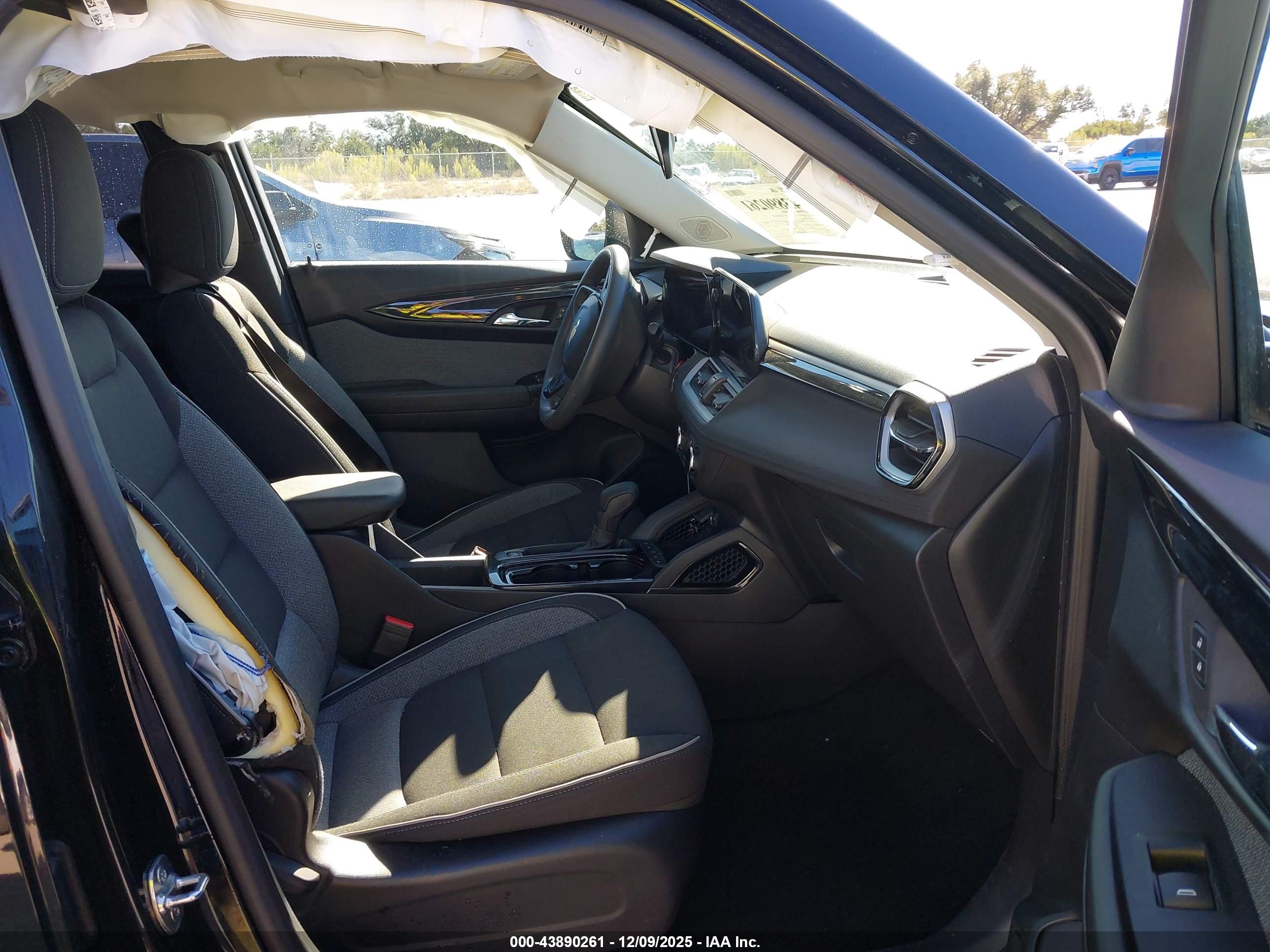 CHEVROLET TRAILBLAZER image 5