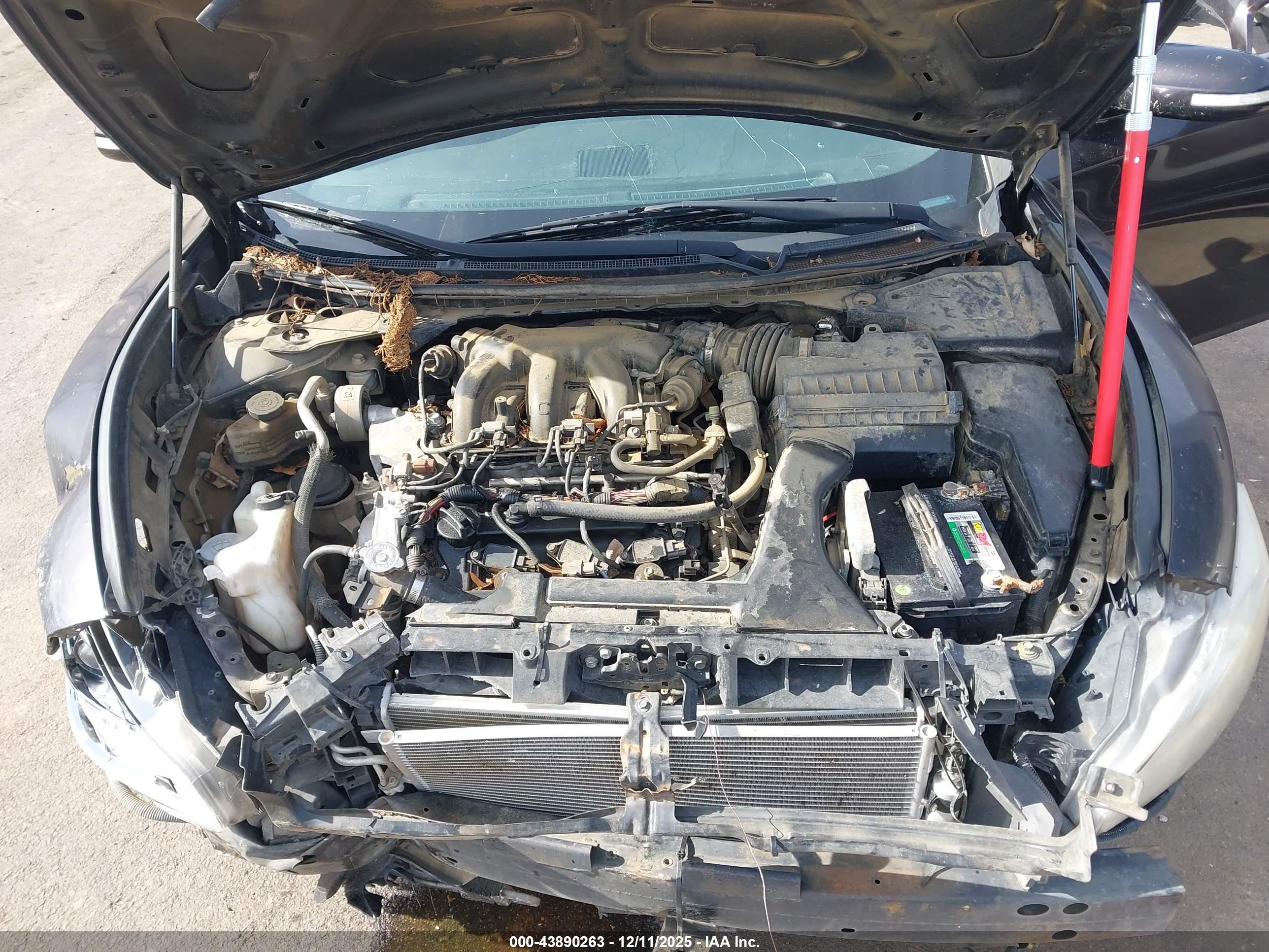 NISSAN MAXIMA image 10