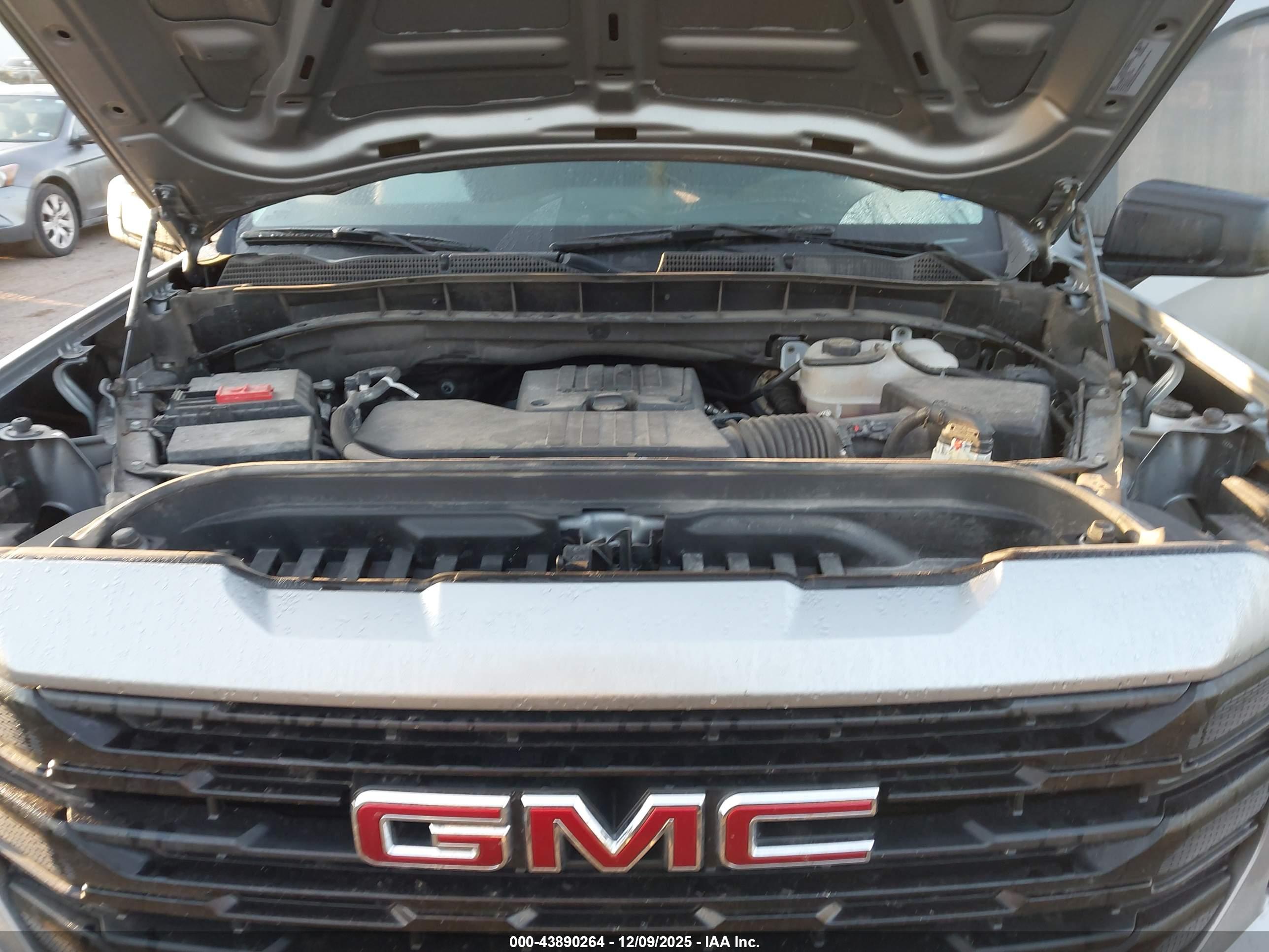 GMC SIERRA image 10