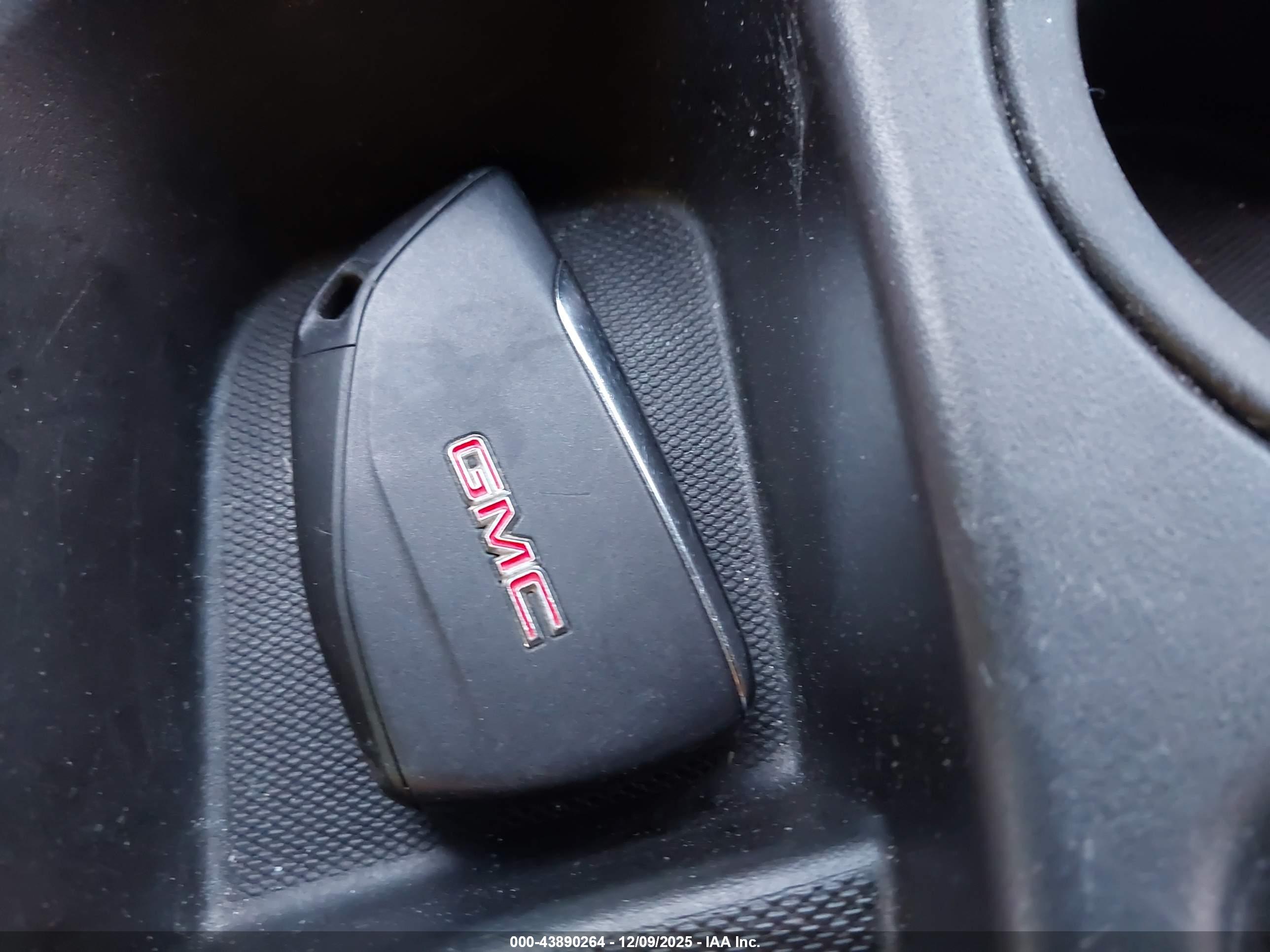 GMC SIERRA image 11