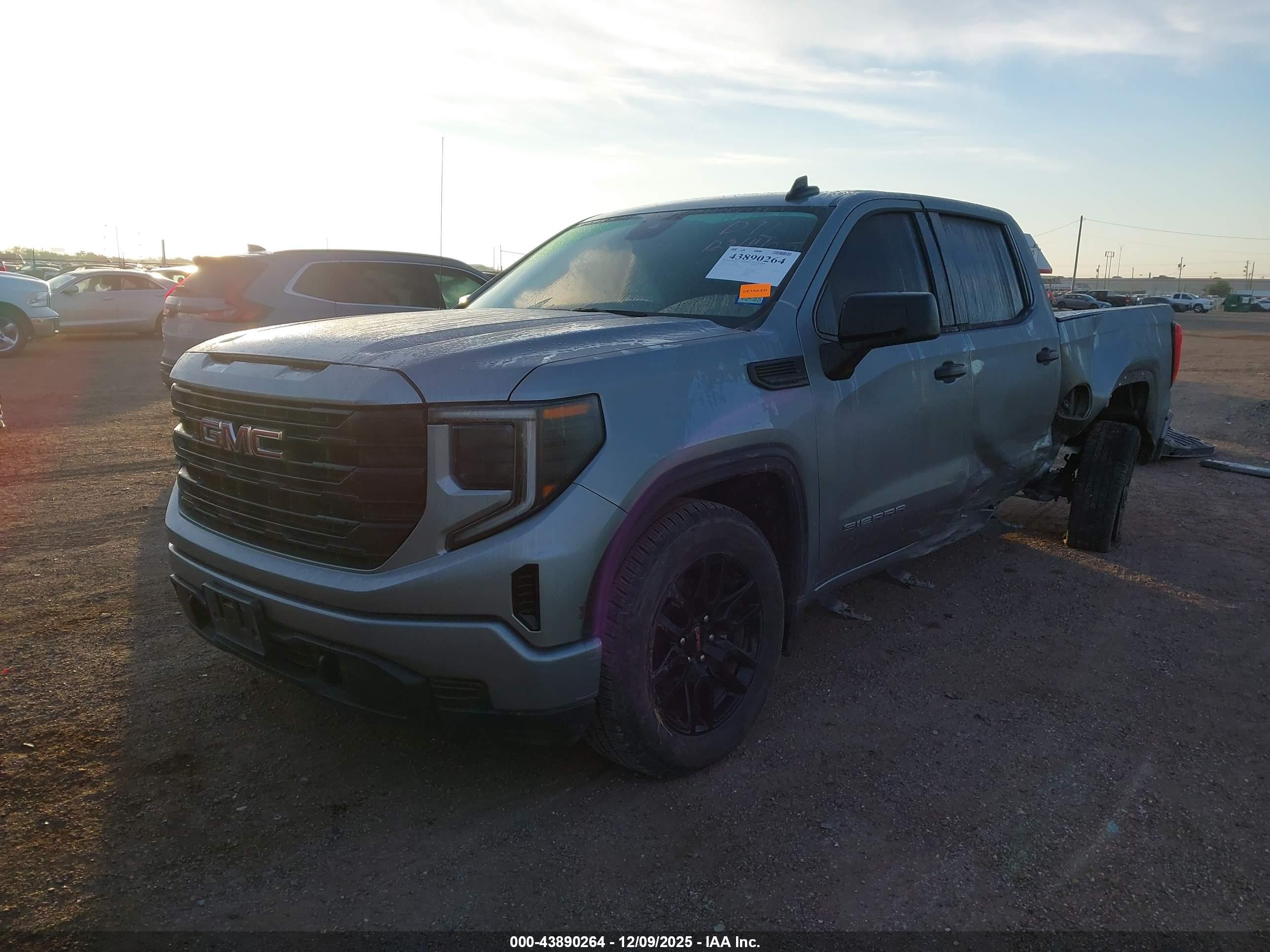 GMC SIERRA image 2
