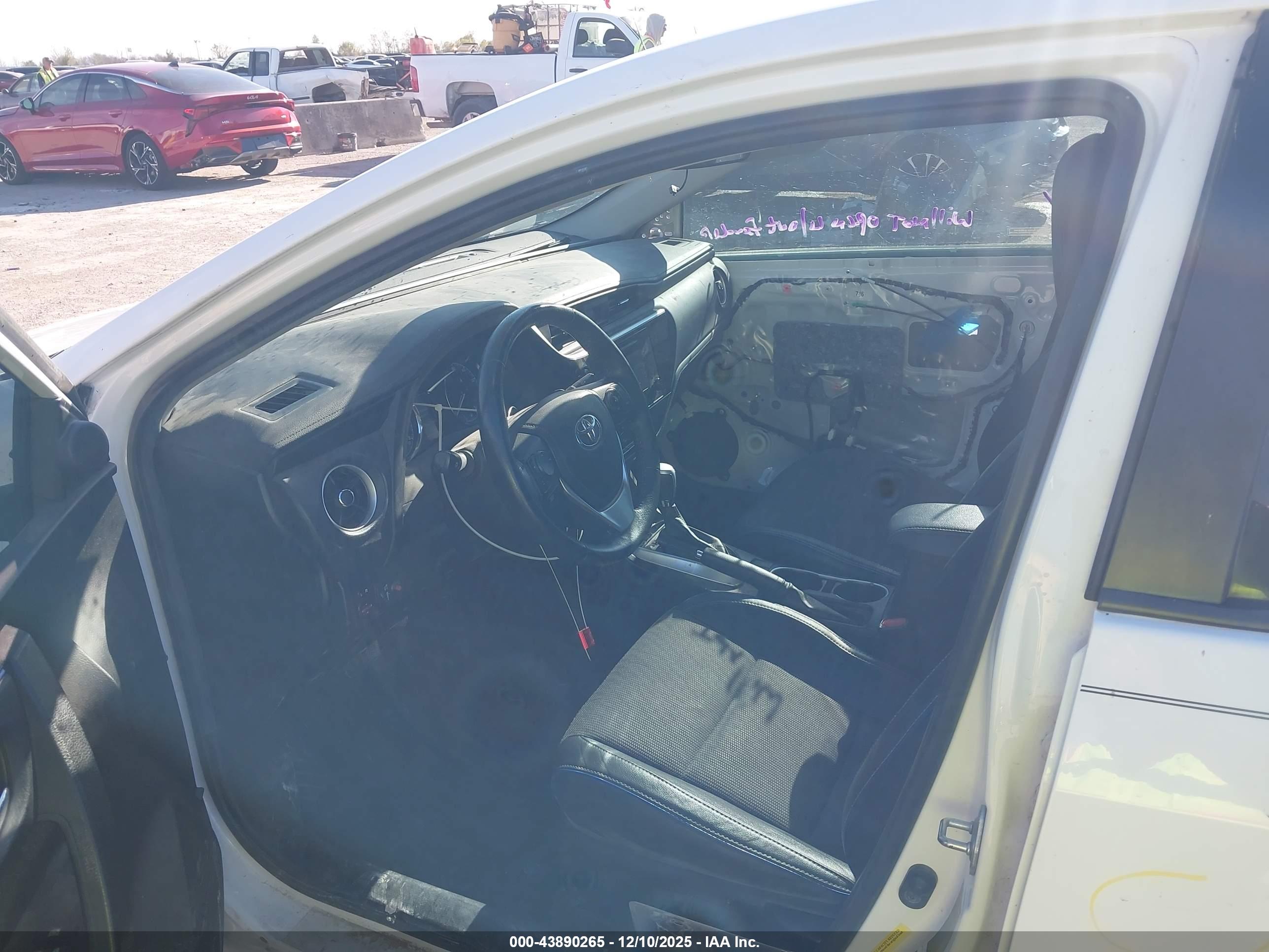 TOYOTA COROLLA image 5