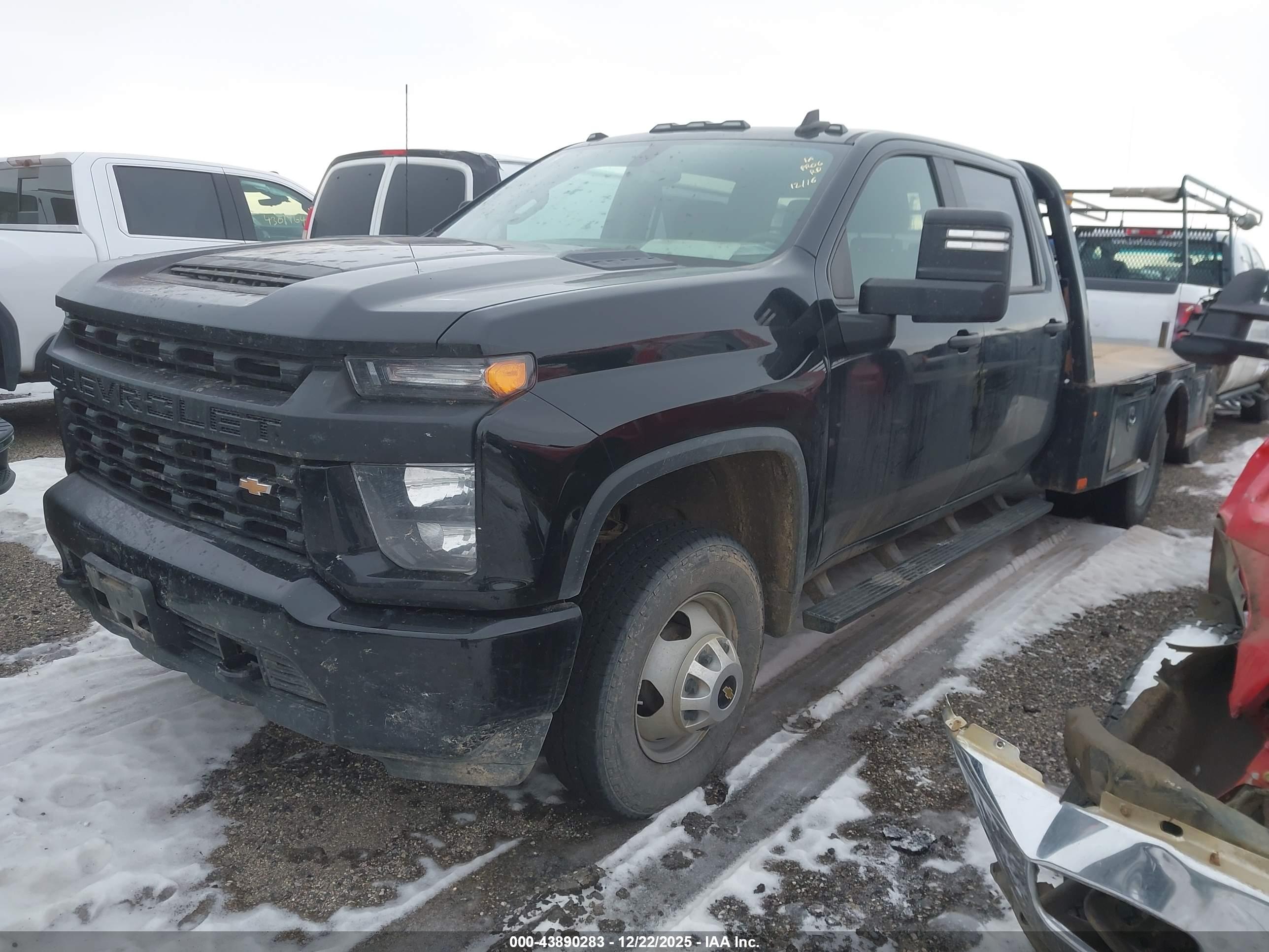 CHEVROLET SILVERADO image 2