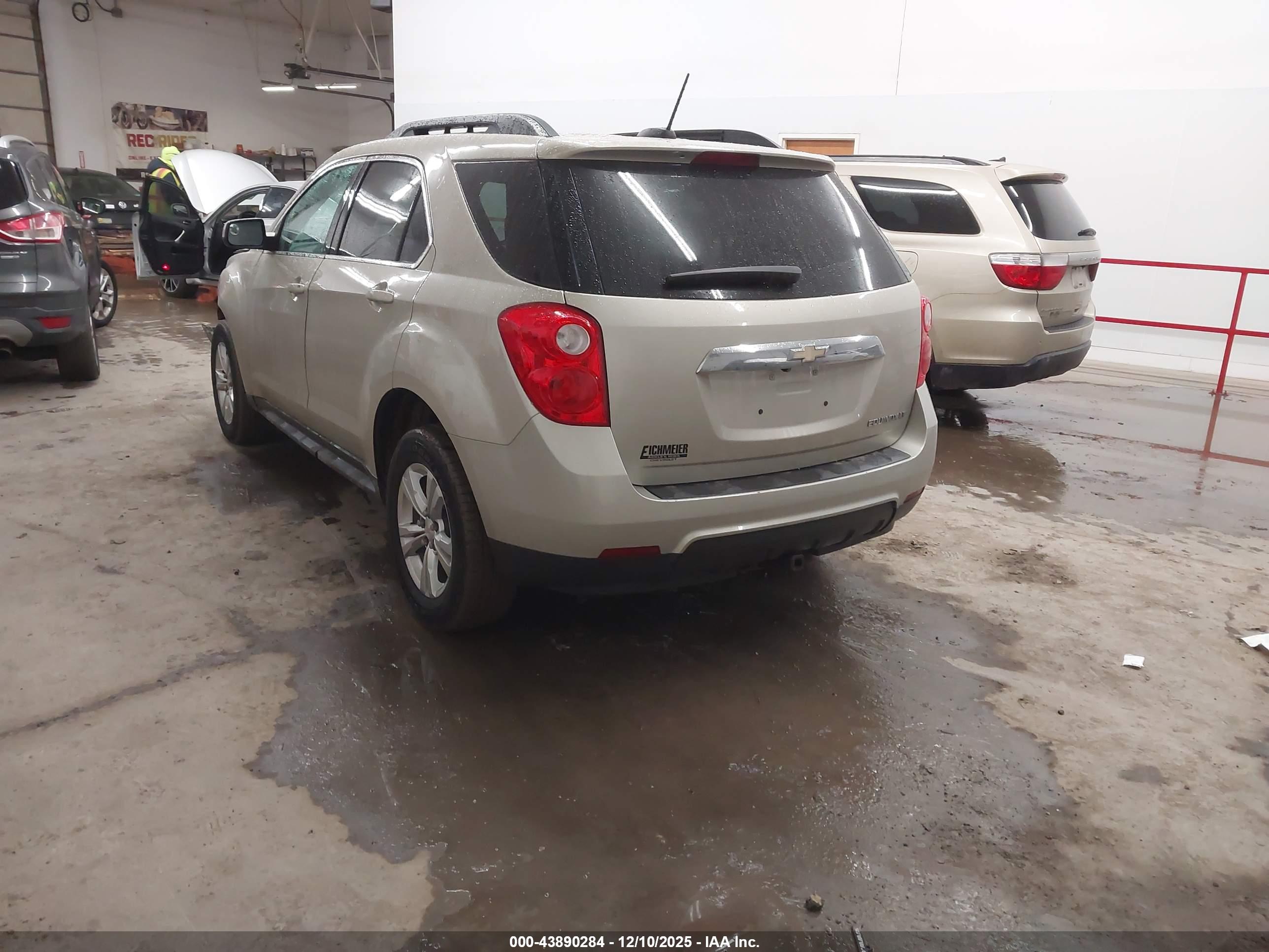 CHEVROLET EQUINOX image 3
